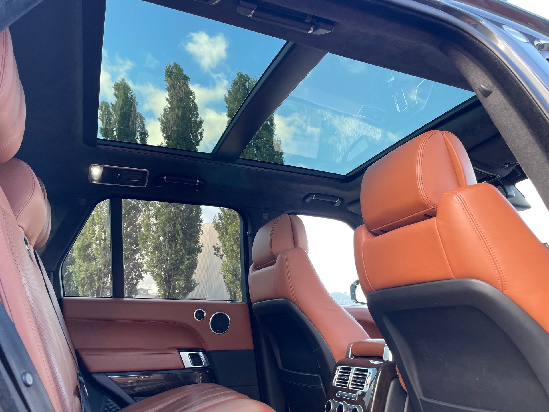 LAND ROVER Range Rover 4.4 SDV8 SV Autobiography Automatic-image-5