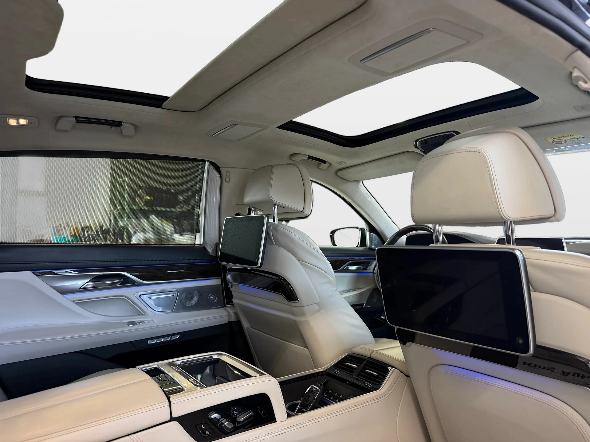 BMW 750Li xDrive Steptronic | CH-Auto | Ab MFK | BMW Service | Laserlight | Executive Lounge-image-21