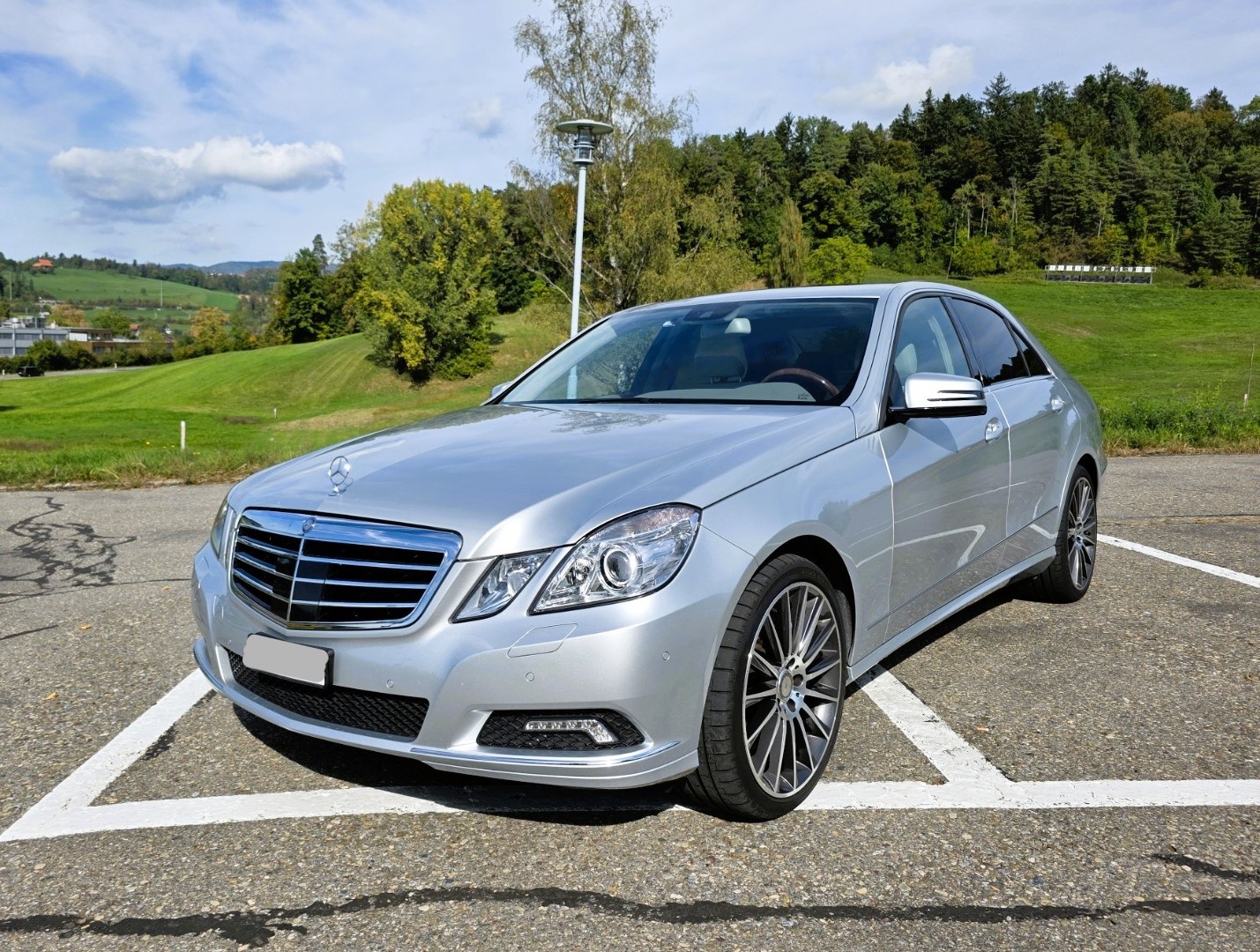 MERCEDES-BENZ E 500 V8 4matic