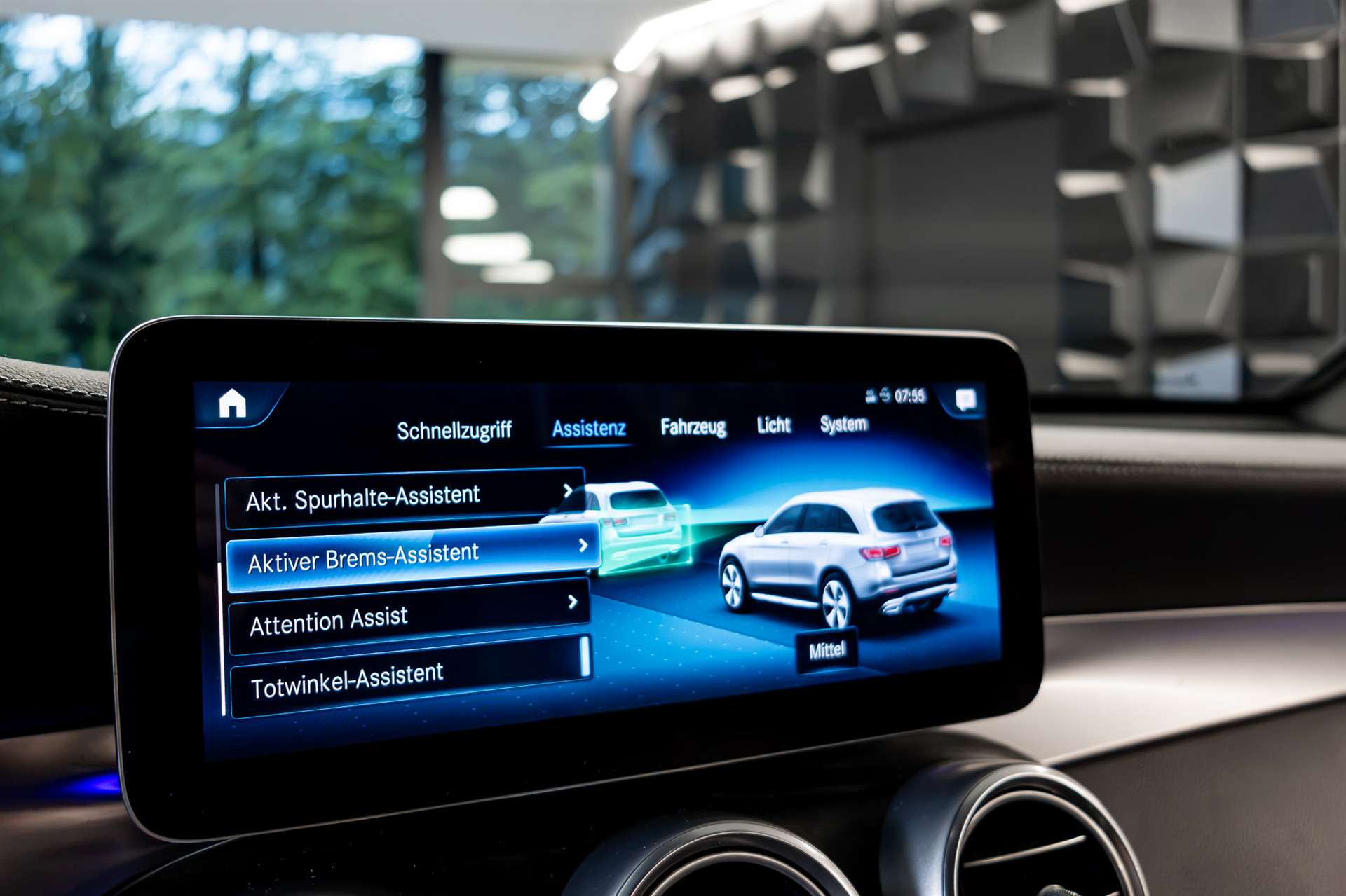 MERCEDES-BENZ GLC 220 d AMG Line 4Matic 9G-Tronic-image-21