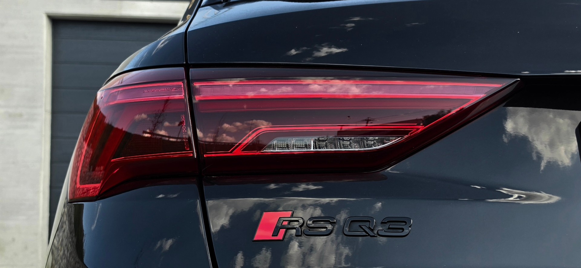 AUDI RSQ3 2.5 TFSI quattro S tronic 400 ch | Pano | Carbone | Full Black-image-11