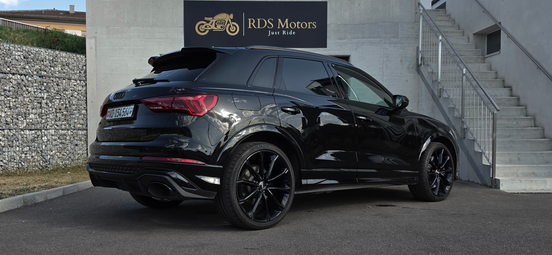 AUDI RSQ3 2.5 TFSI quattro S tronic 400 ch | Pano | Carbone | Full Black-image-6