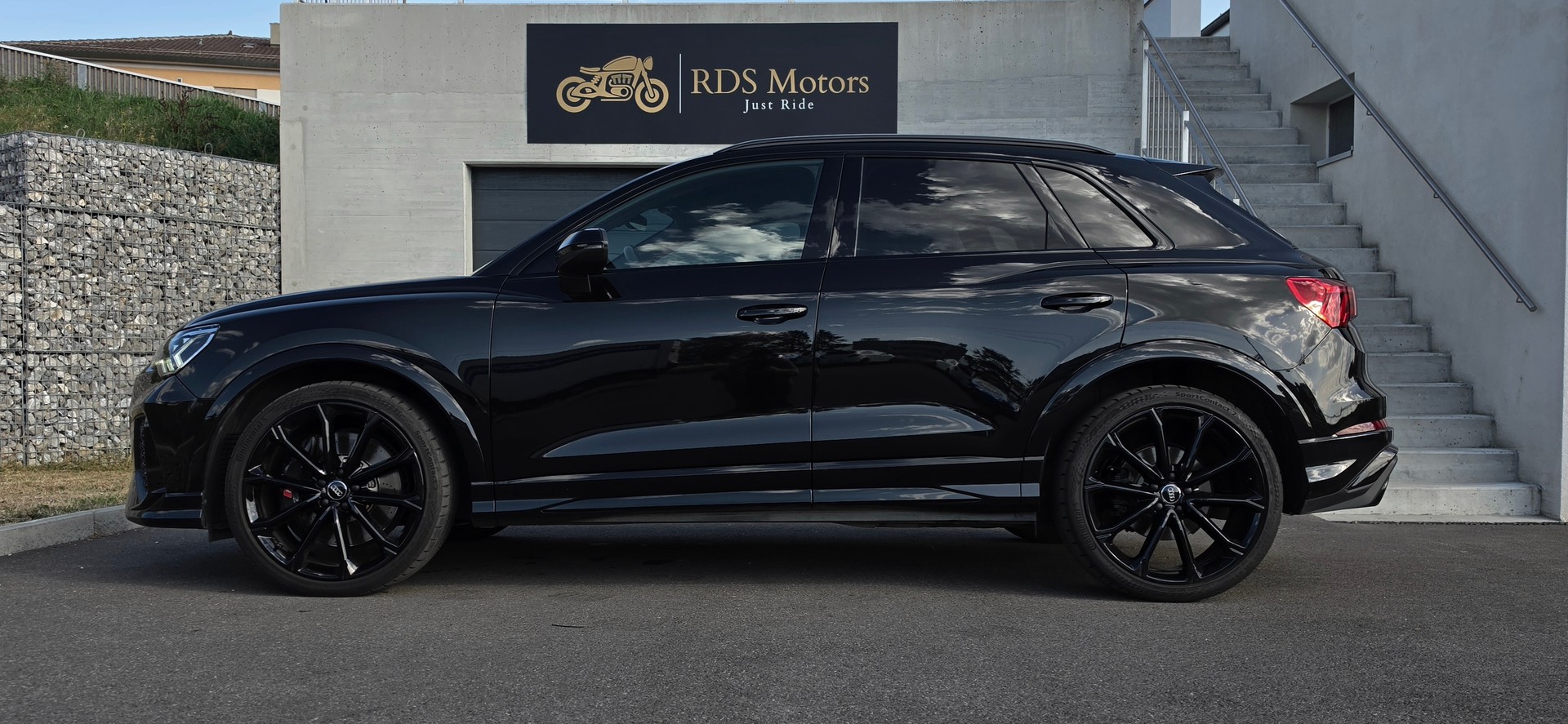 AUDI RSQ3 2.5 TFSI quattro S tronic 400 ch | Pano | Carbone | Full Black-image-4