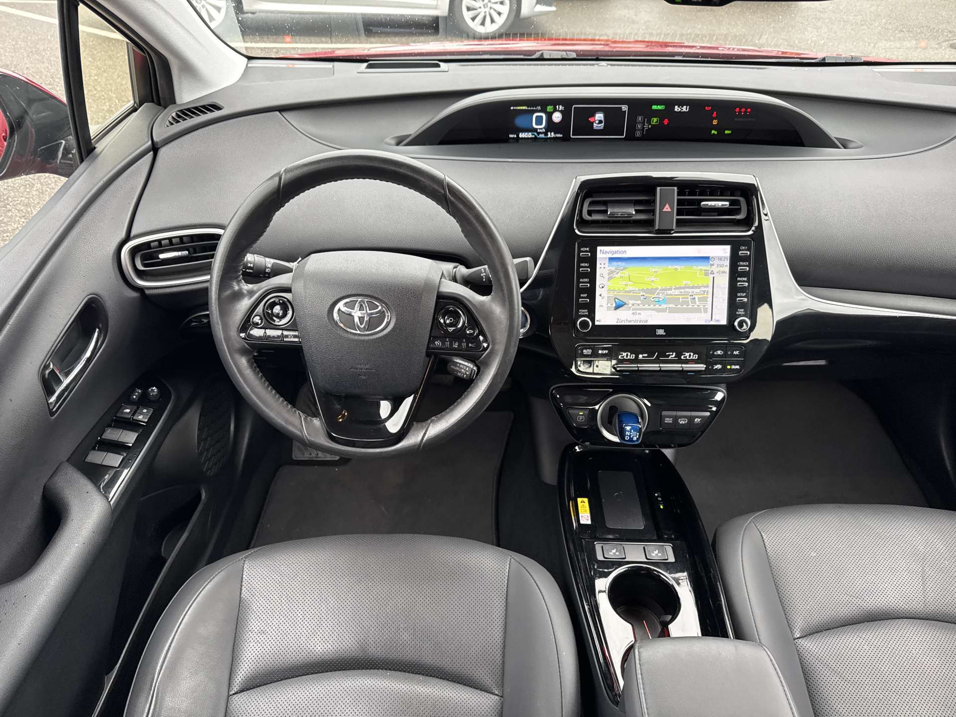 TOYOTA Prius 1.8 VVT-i PHEV Executive e-CVT Automat-image-6