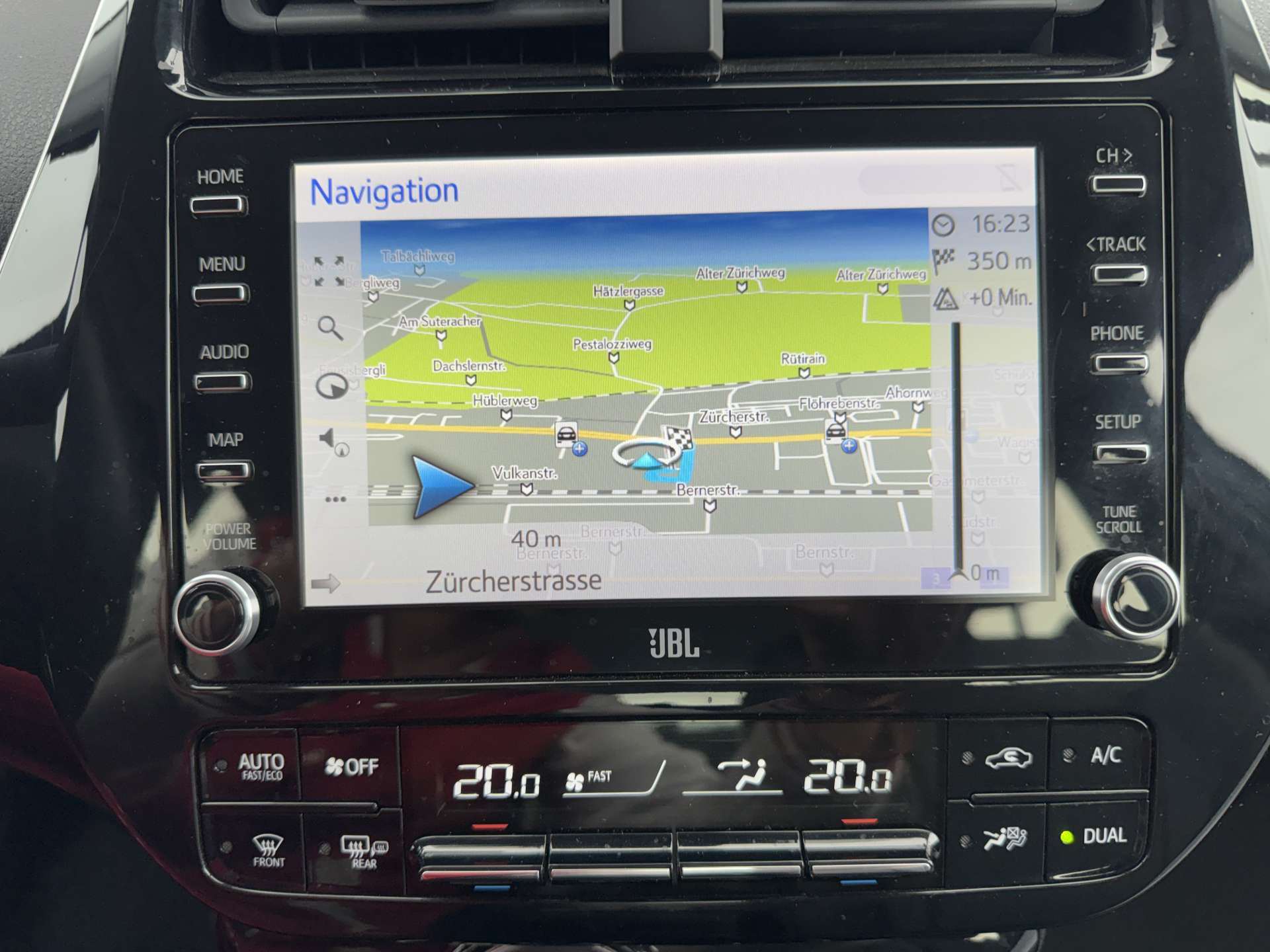 TOYOTA Prius 1.8 VVT-i PHEV Executive e-CVT Automat-showroom-element-1