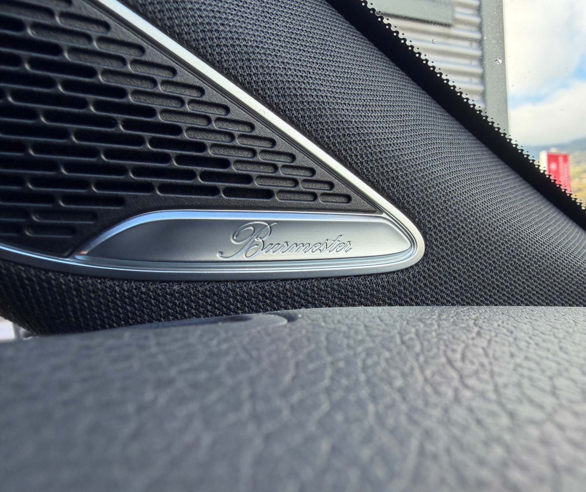MERCEDES-BENZ A 45 S AMG 4Matic+ Speedshift-image-10