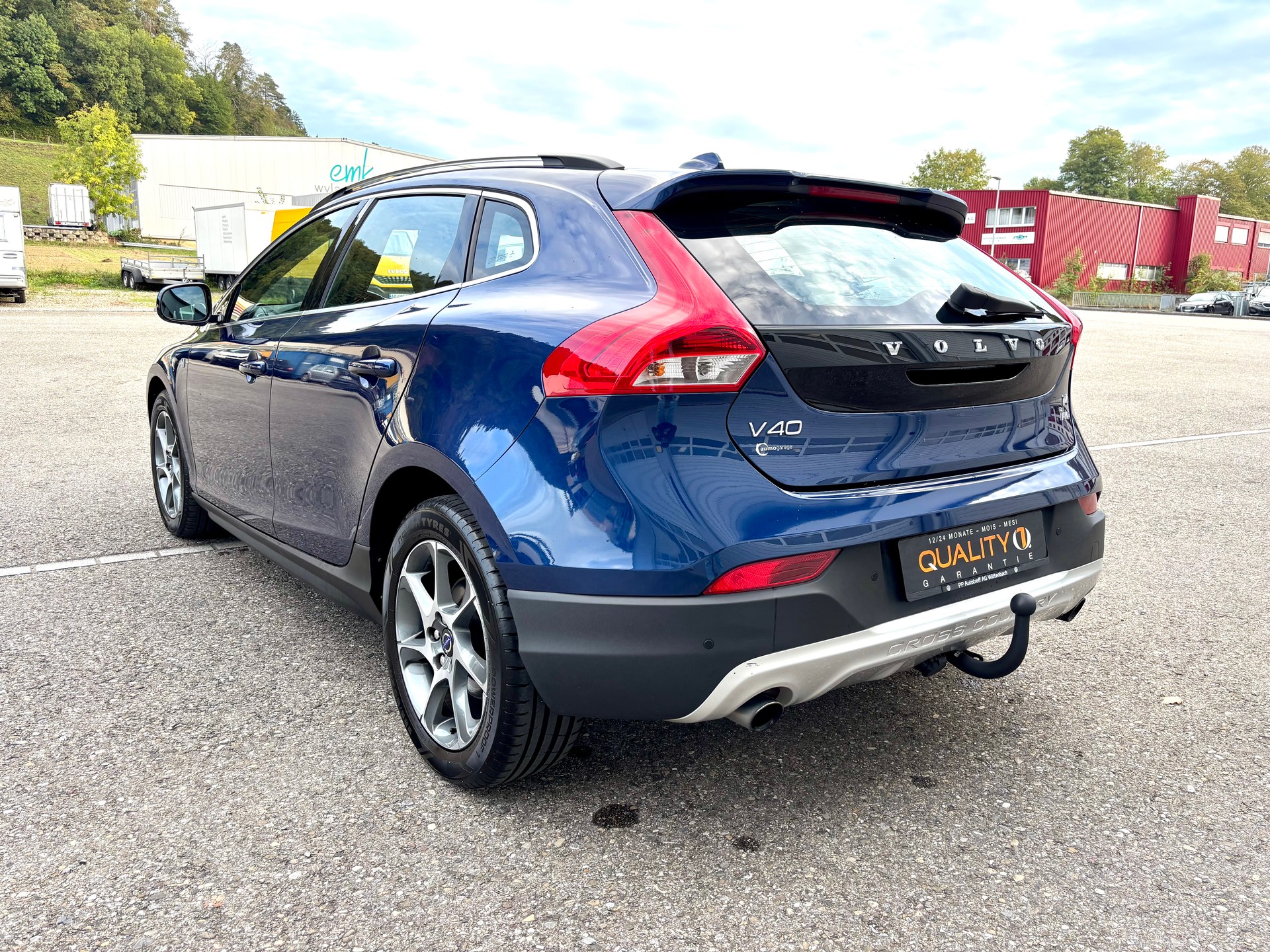 VOLVO V40 Cross Country T4 2.0 AWD OceanRace Geartronic-image-5