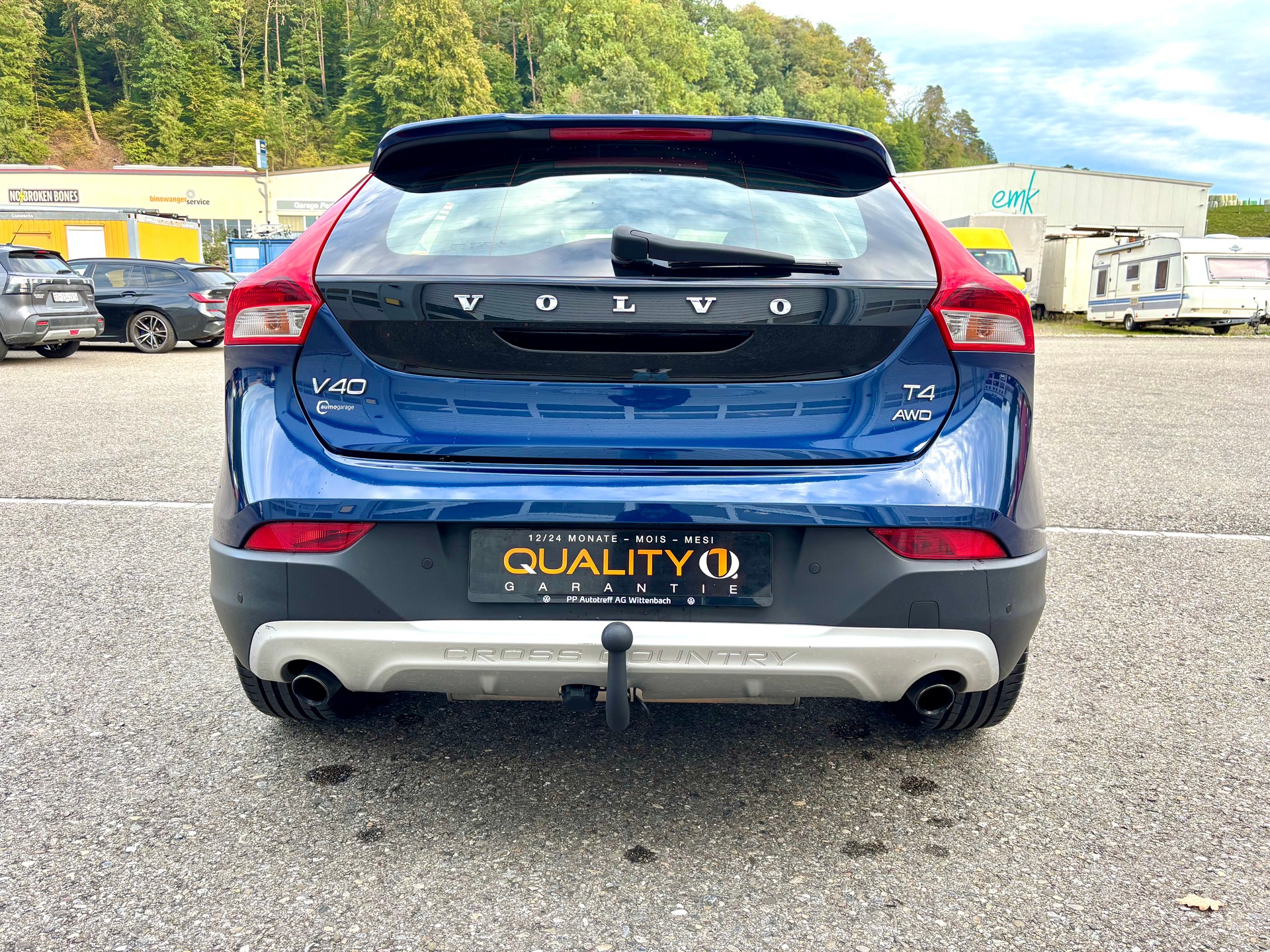 VOLVO V40 Cross Country T4 2.0 AWD OceanRace Geartronic-image-4
