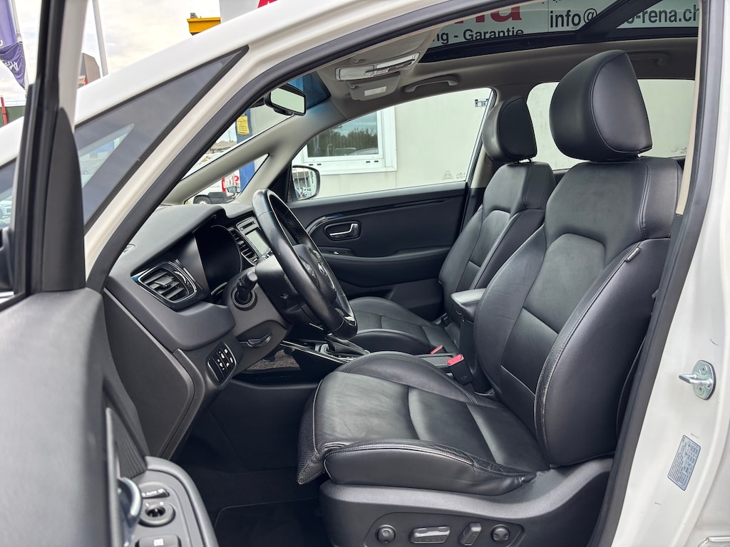 KIA Carens 1.7 CRDi Style DCT-image-7