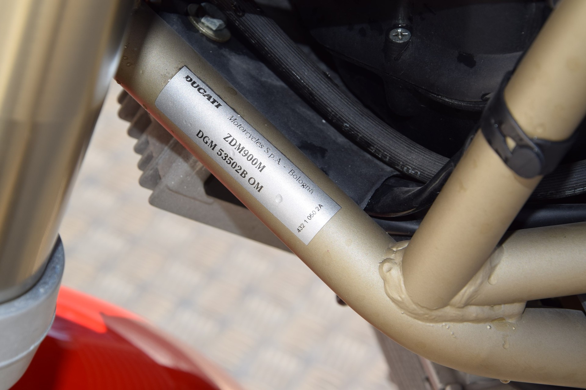 DUCATI Monster 900-image-9