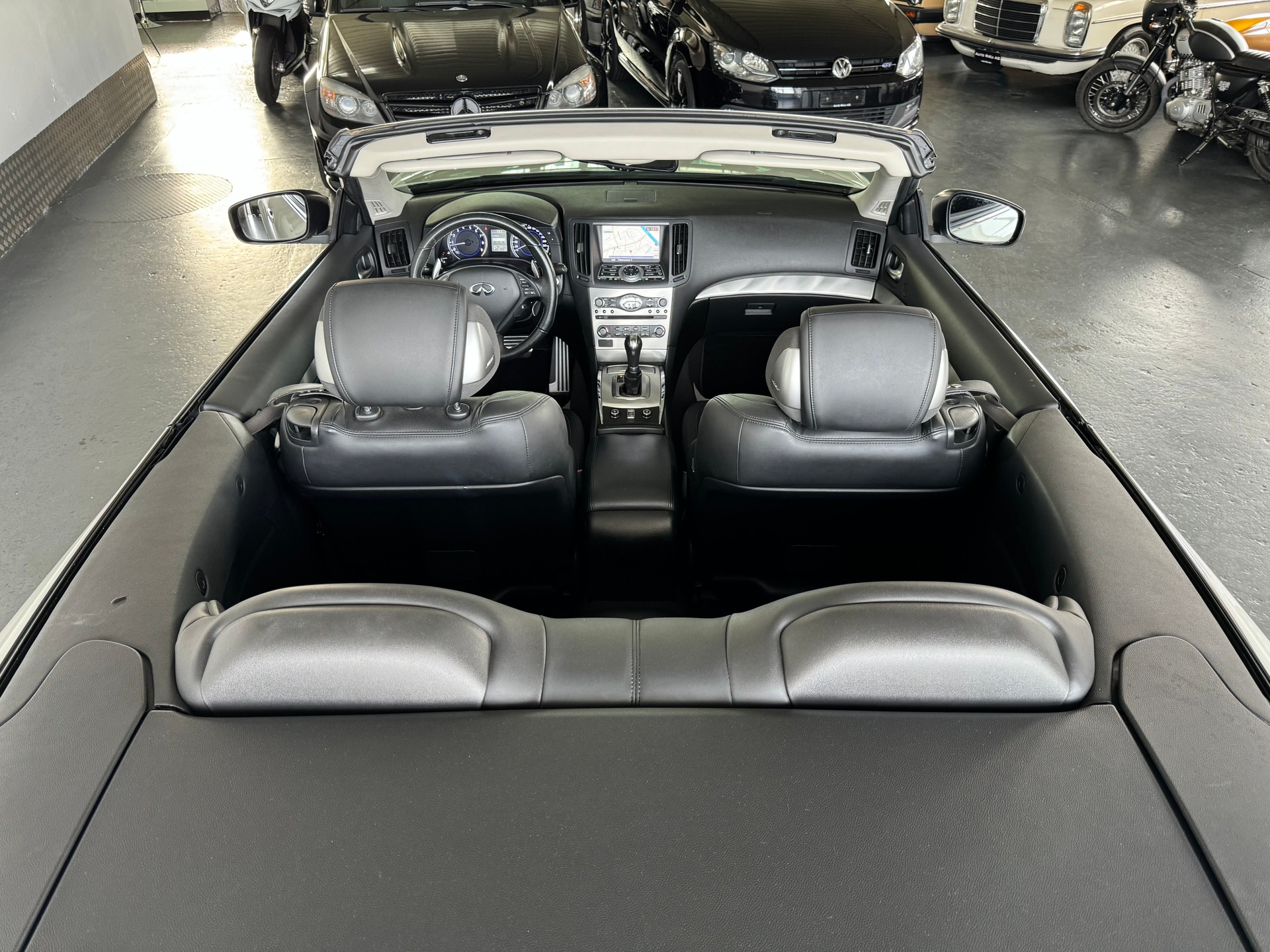 INFINITI G37 Cabrio GT Premium Automatic-image-24