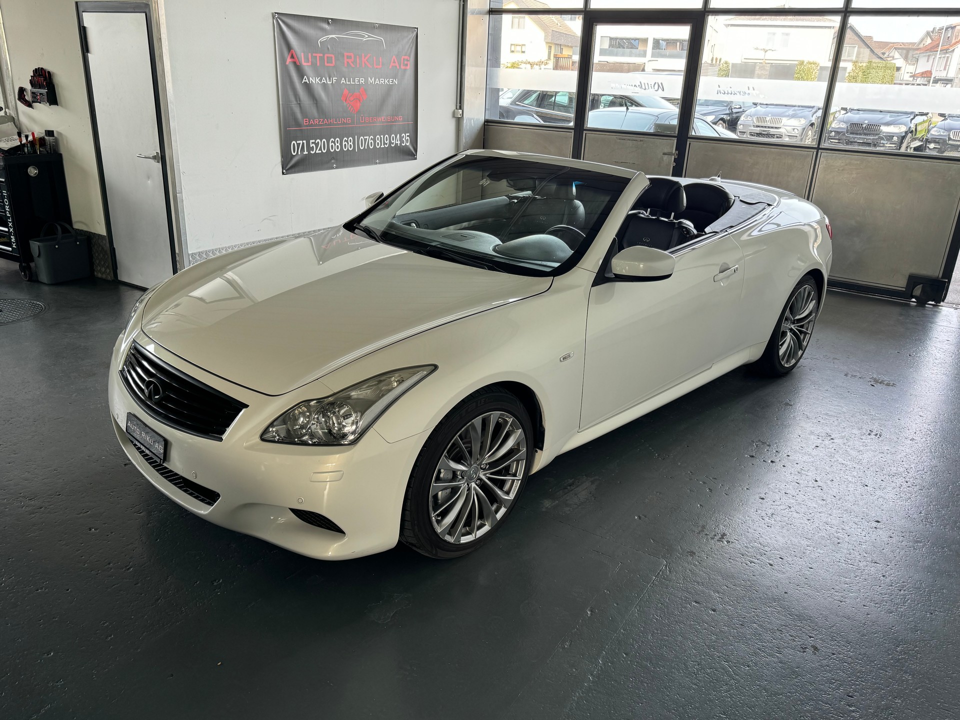 INFINITI G37 Cabrio GT Premium Automatic-image-6