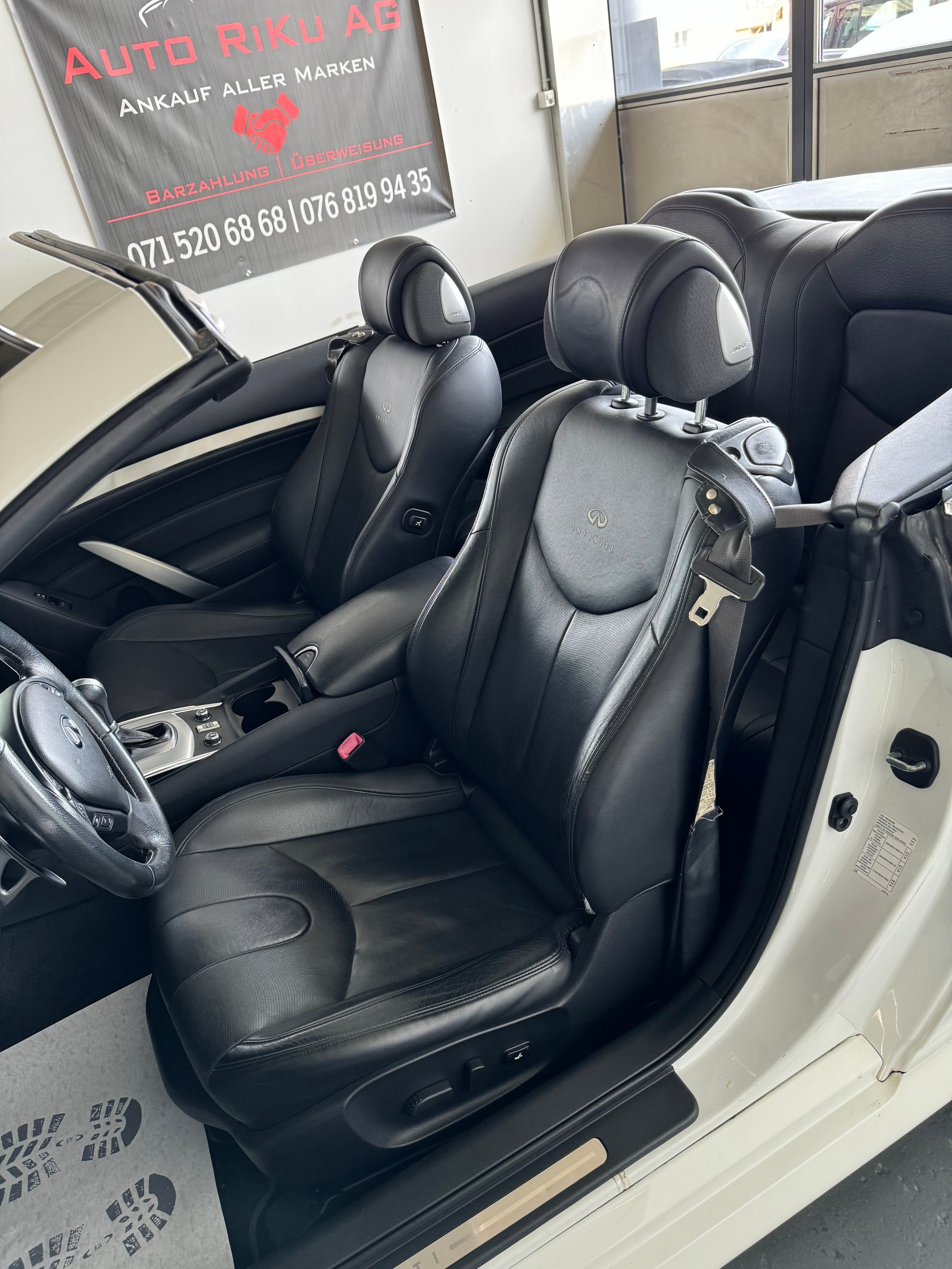 INFINITI G37 Cabrio GT Premium Automatic-image-22