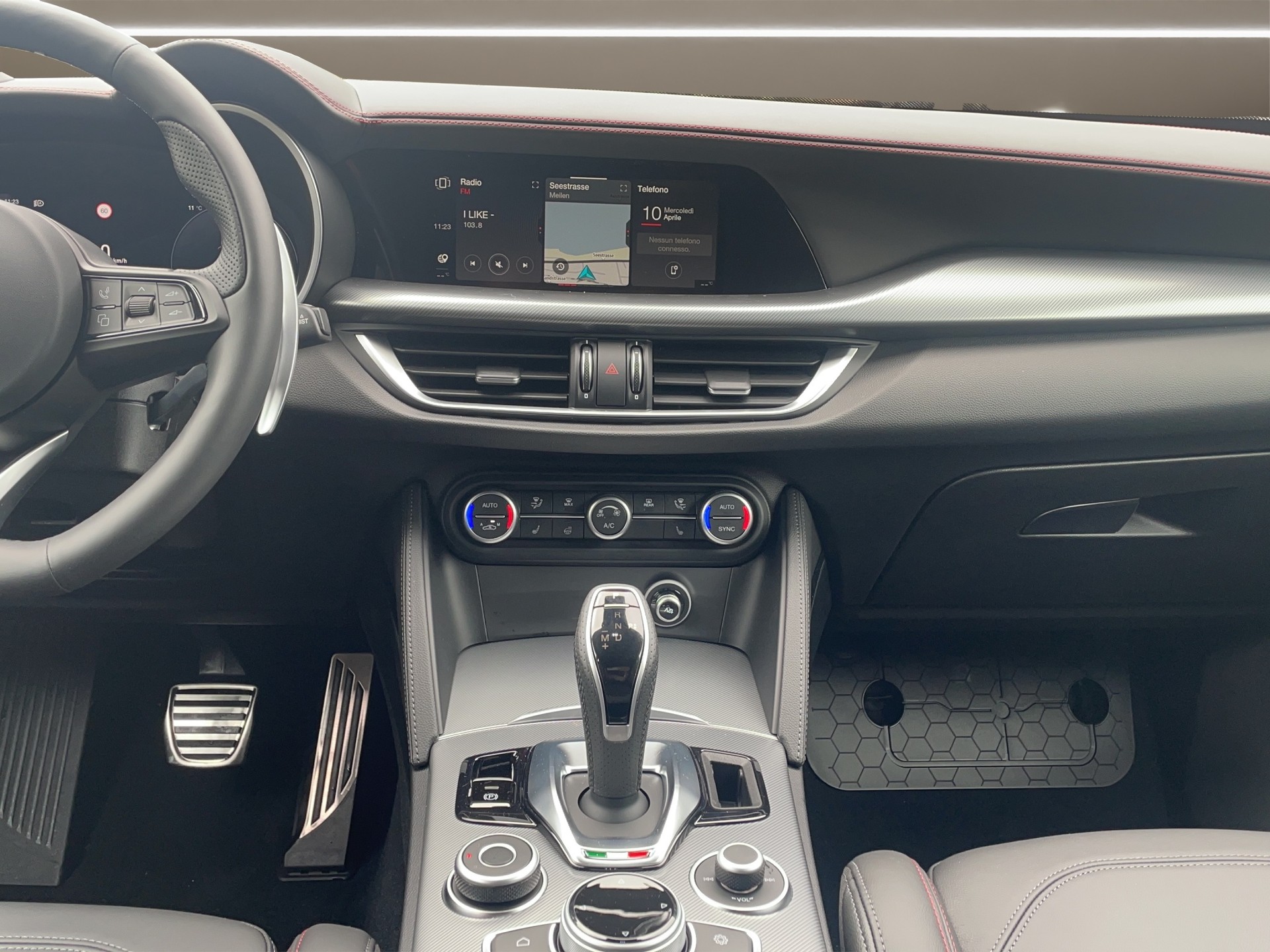 ALFA ROMEO Stelvio 2.0 Tributo Italian-image-11
