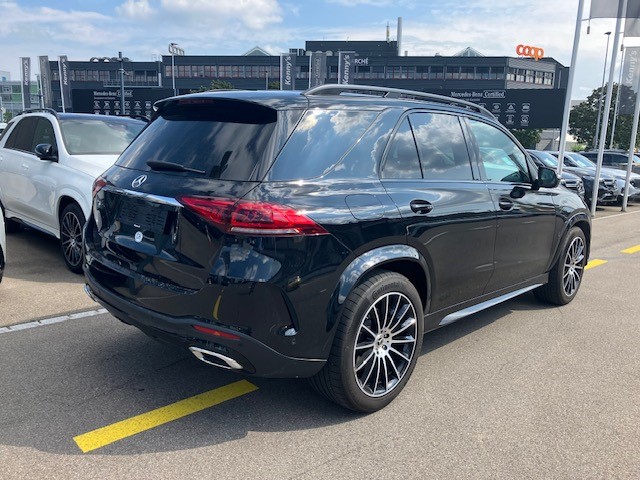 MERCEDES-BENZ GLE 300 d 4Matic AMG Line 9G-Tronic-image-2