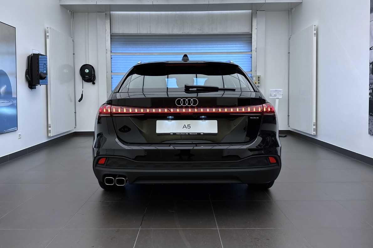 AUDI A5 Avant TDI quattro 150 kW Attraction S tronic-image-24