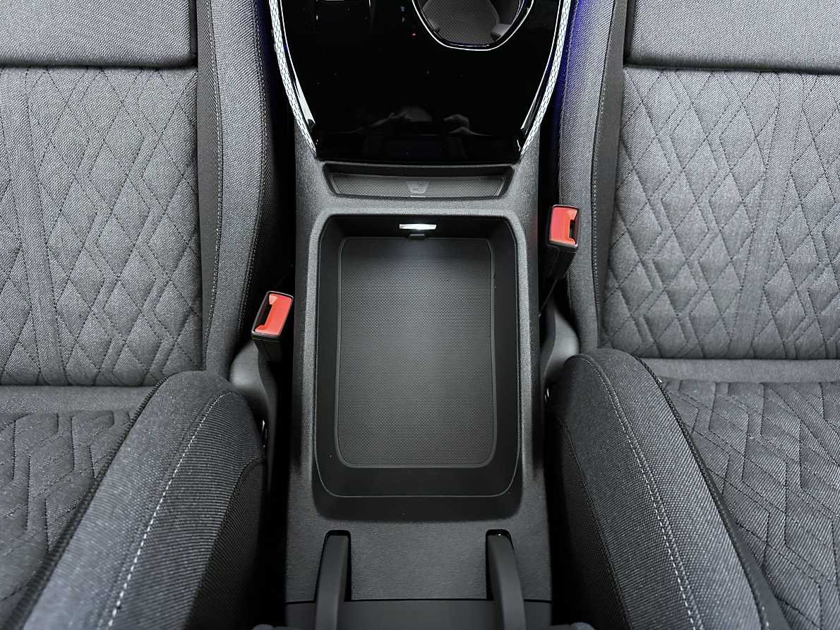 AUDI A5 Avant TDI quattro 150 kW Attraction S tronic-image-11