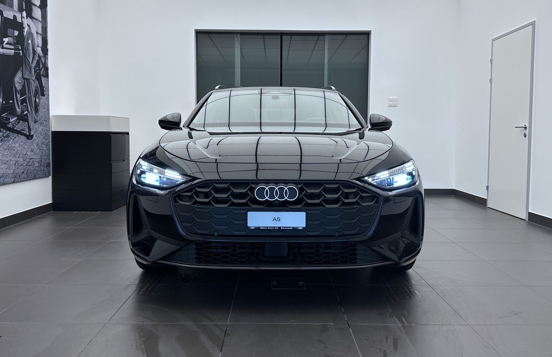 AUDI A5 Avant TDI quattro 150 kW Attraction S tronic-showroom-element-1