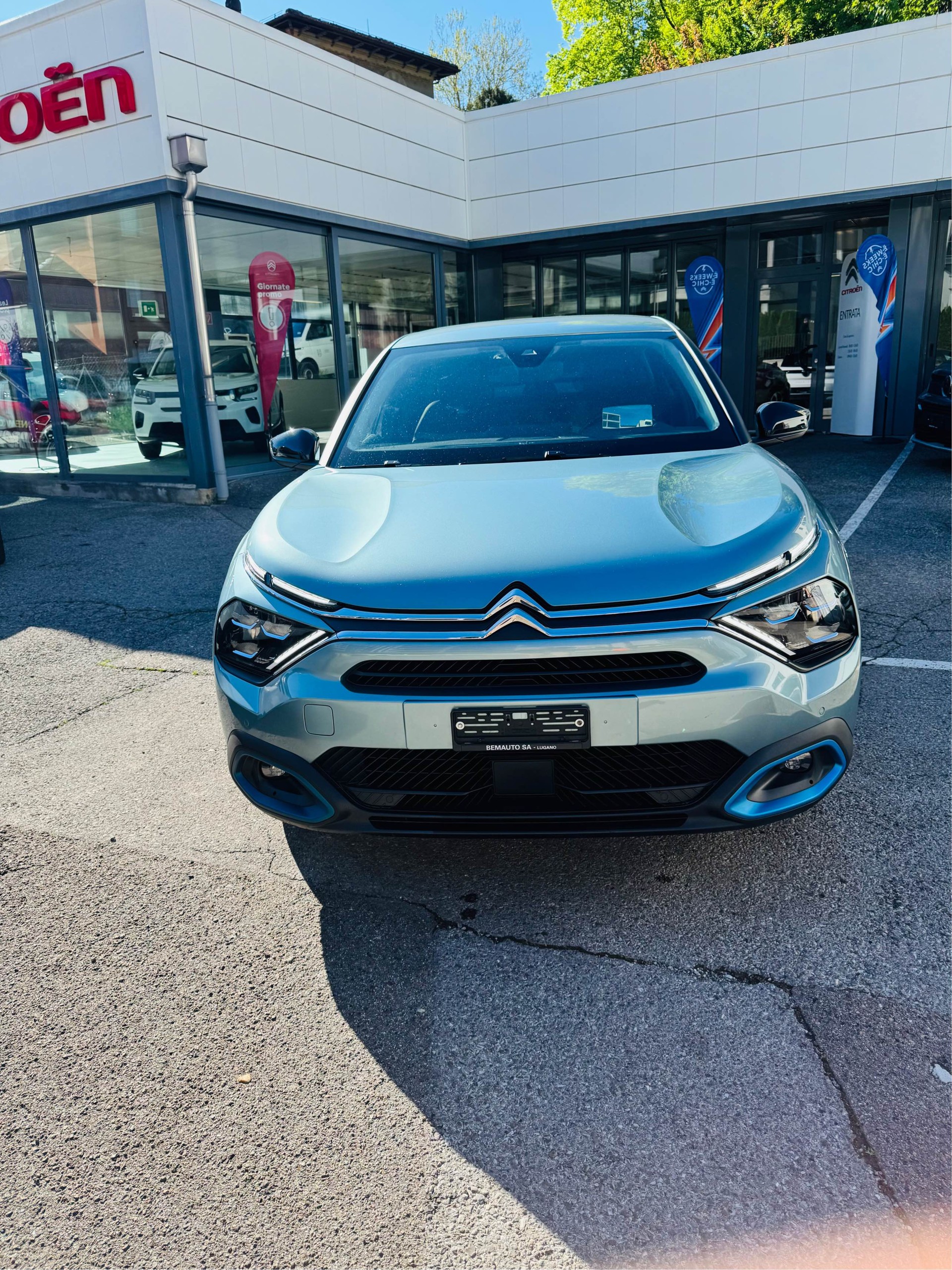 CITROEN C4 Electric Shine-image-1