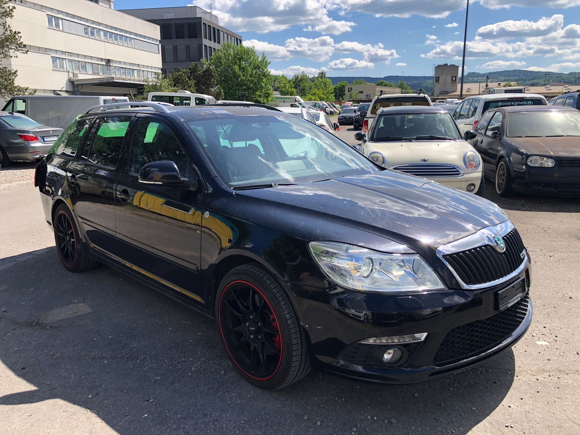 SKODA Octavia Combi 2.0 TSI RS DSG-image-2