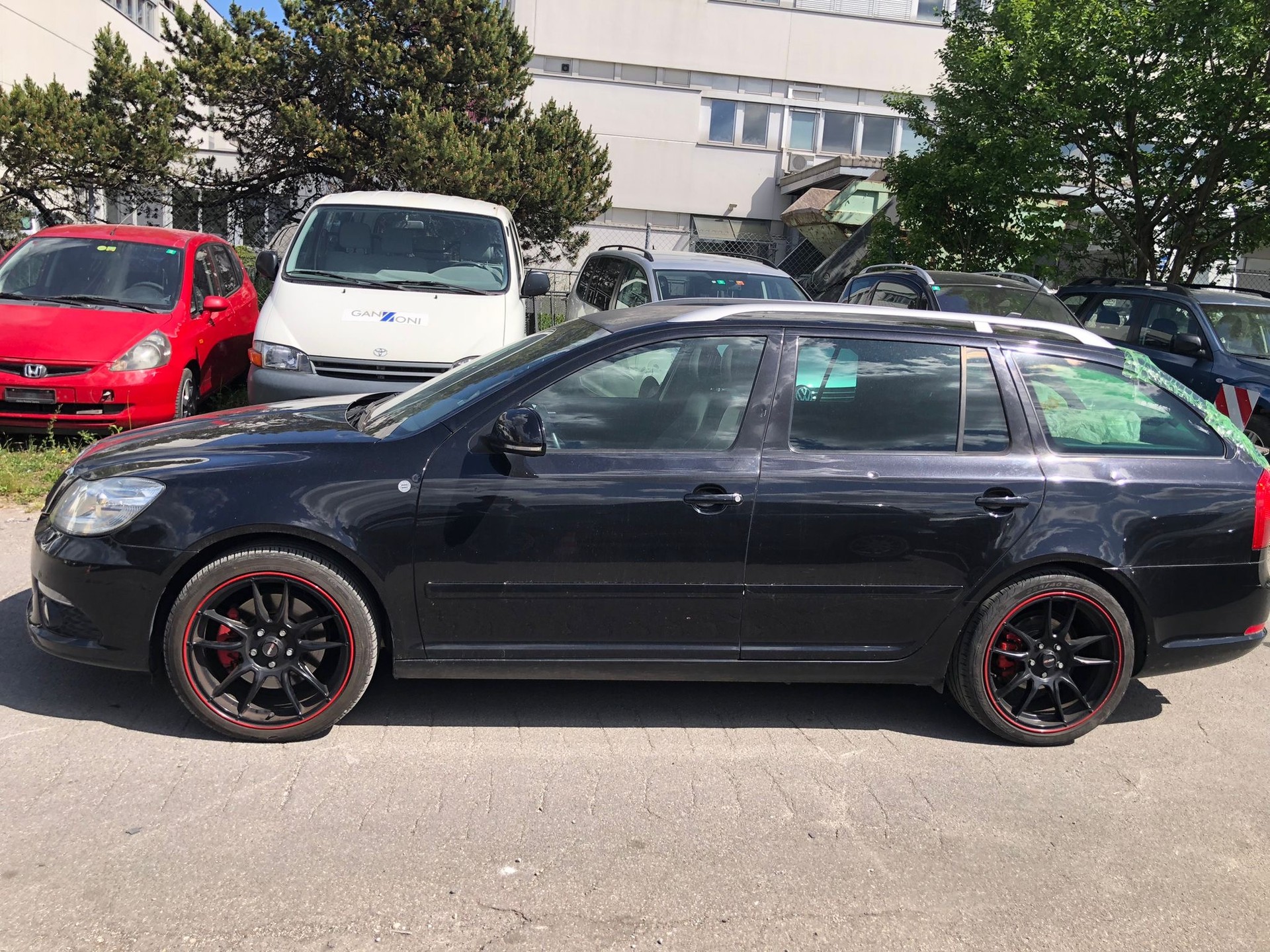 SKODA Octavia Combi 2.0 TSI RS DSG-image-4