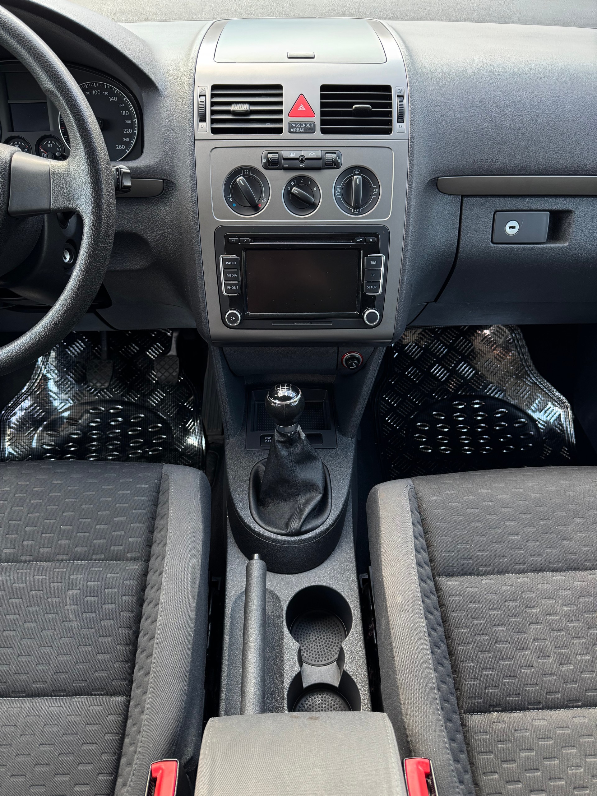 VW Touran 1.4 TSI Trendline-image-13