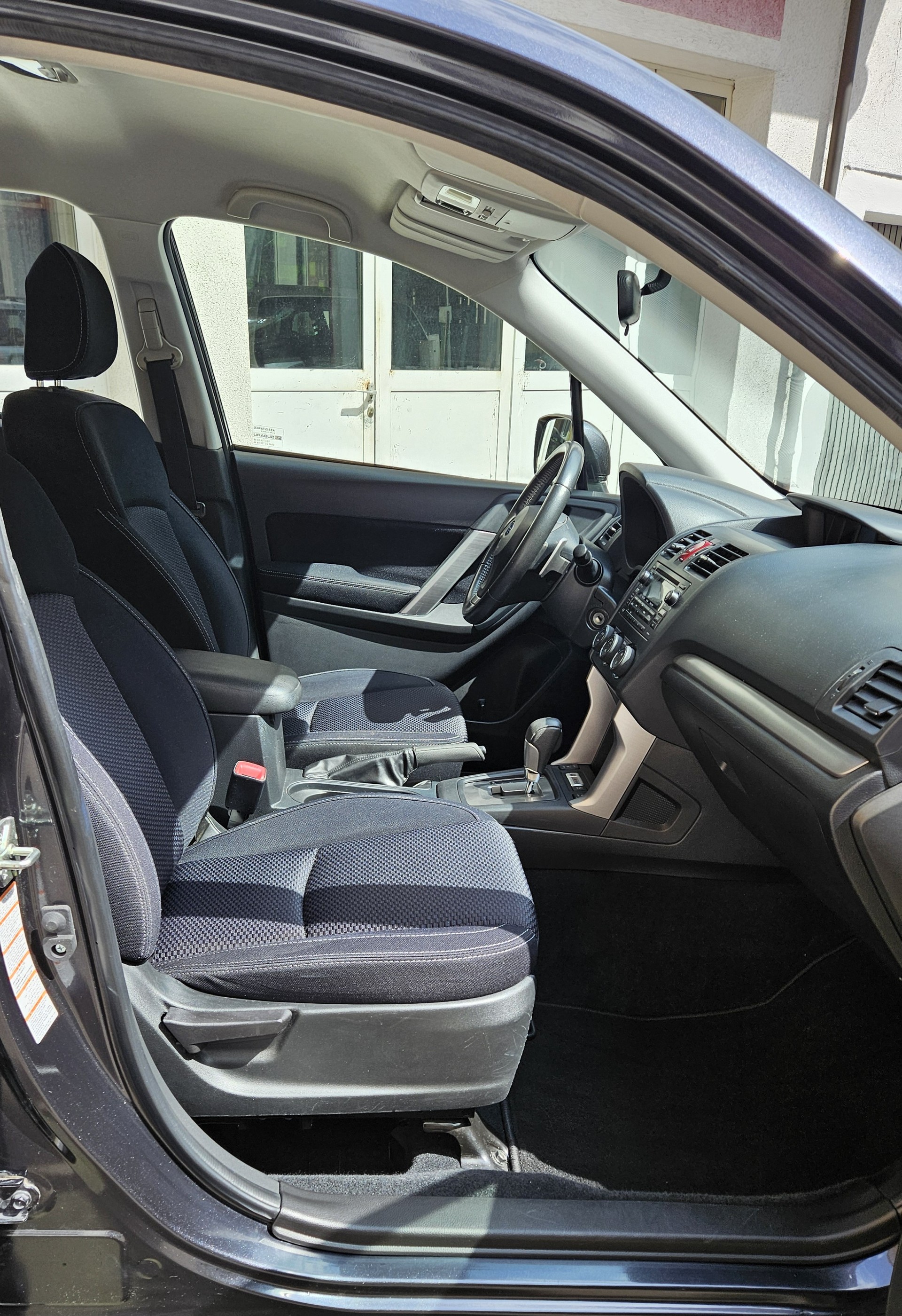 SUBARU Forester 2.0i Advantage Lineartronic-image-6