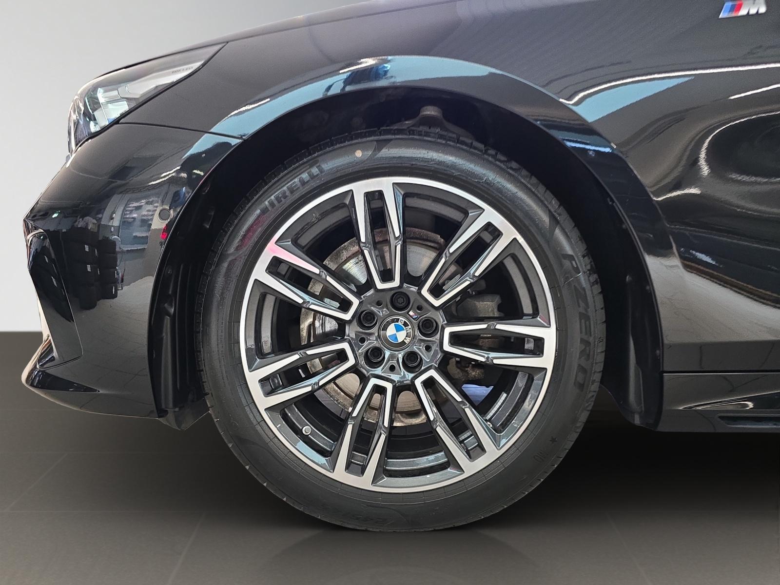 BMW 520d xDrive Touring MSport-image-16