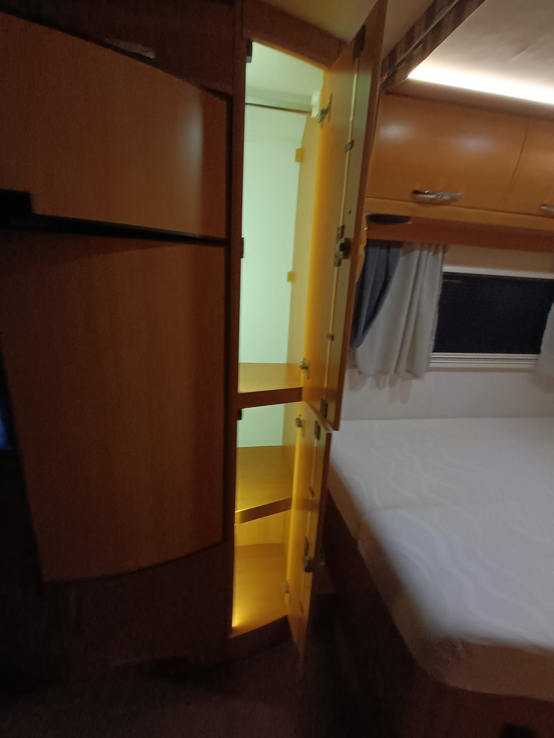 IVECO Starliner by Maurer auf Iveco Daily-image-11