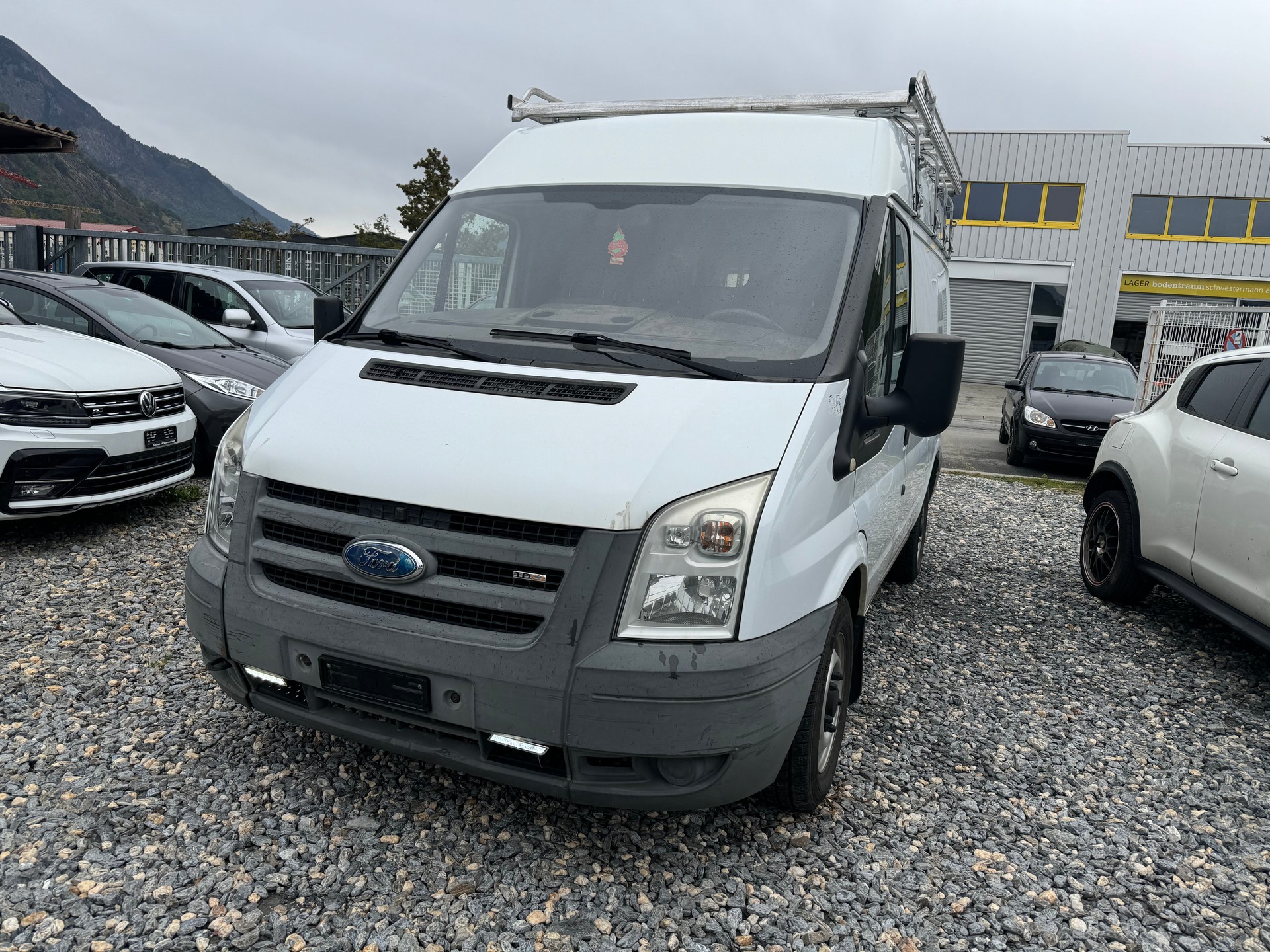 FORD Transit 2.2 TDCi 300 M Trend-image-0