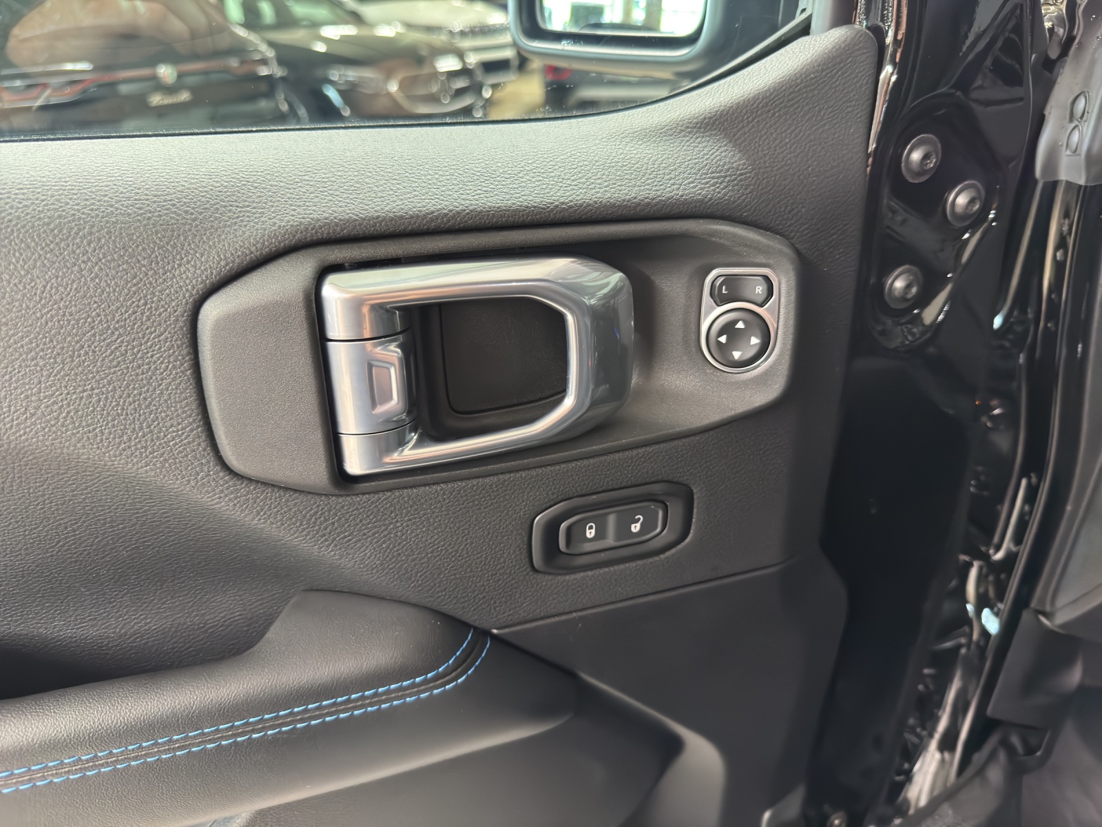 JEEP Wrangler 2.0 Turbo Rubicon Unlimited 4xe-image-12