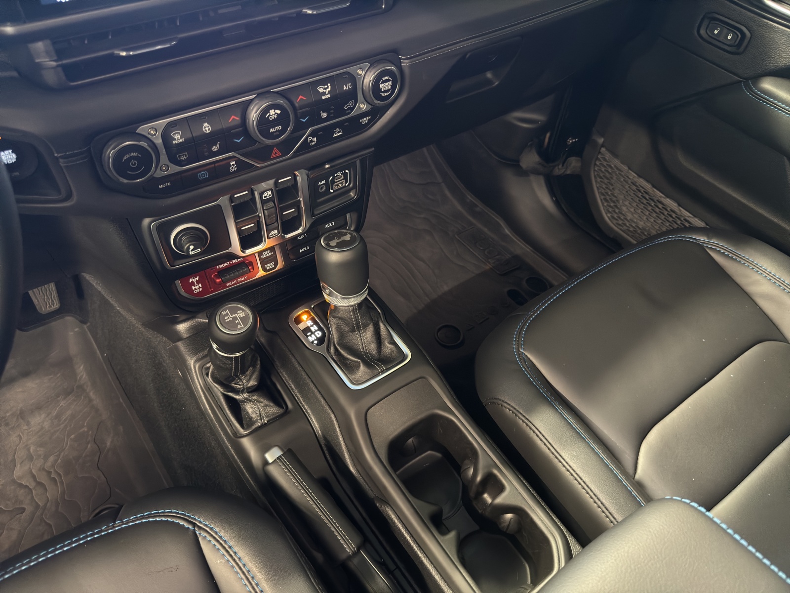 JEEP Wrangler 2.0 Turbo Rubicon Unlimited 4xe-image-15