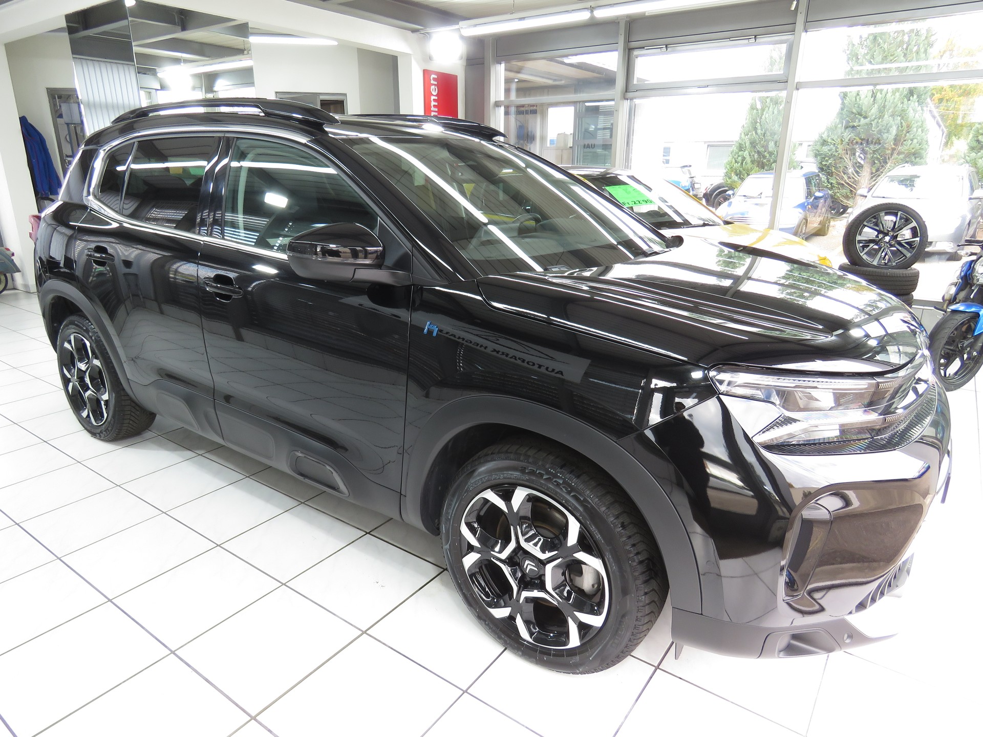 CITROEN C5 Aircross 1.6 PHEV Swiss Edition (Automat)-image-2