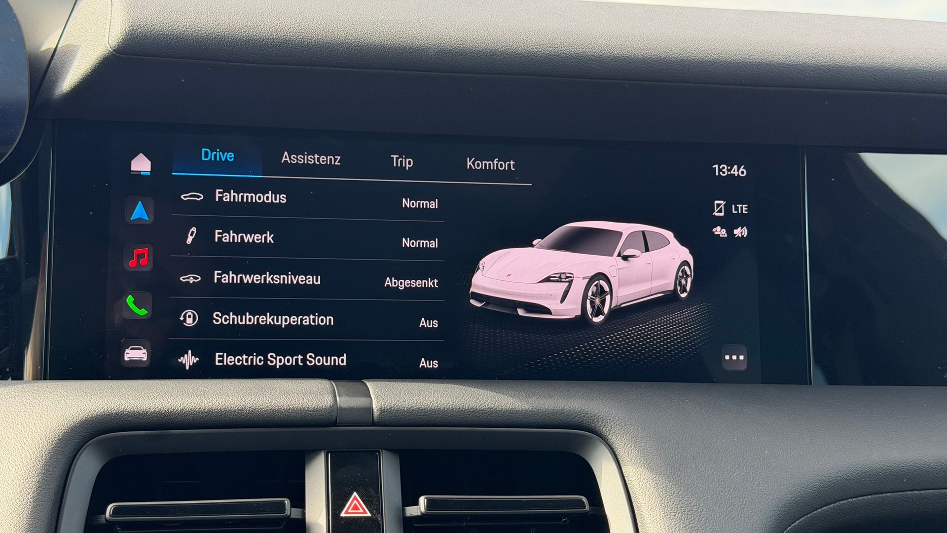 PORSCHE Taycan Sport Turismo-image-9