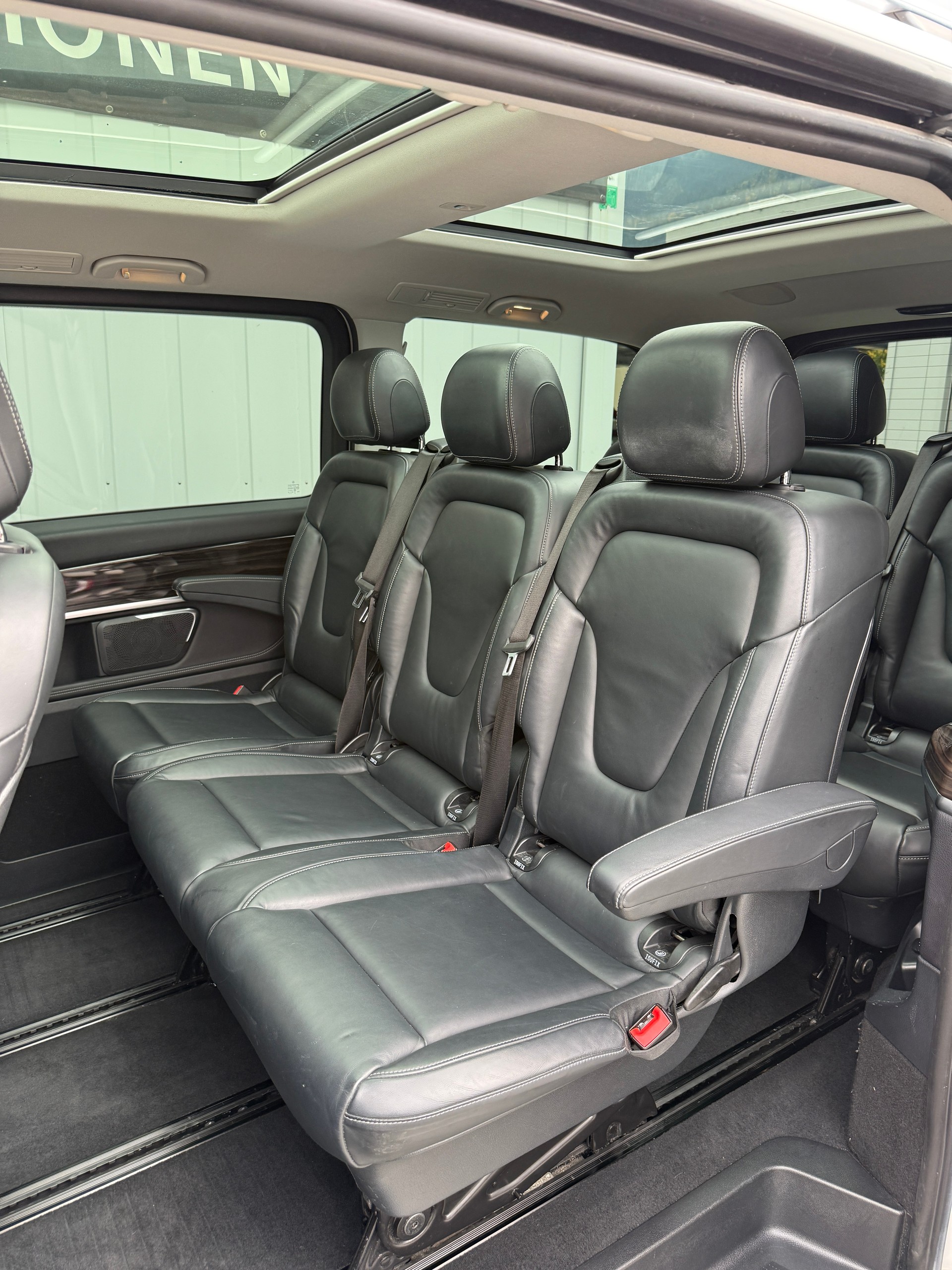MERCEDES-BENZ V 250 d Avantgarde lang 4Matic 7G-Tronic * 8 PLÄTZE*PANORMA*AHK*LEDER*4X4-image-14