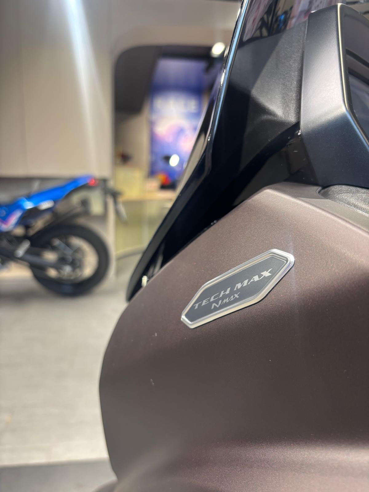 YAMAHA N-MAX GPD-showroom-element-1