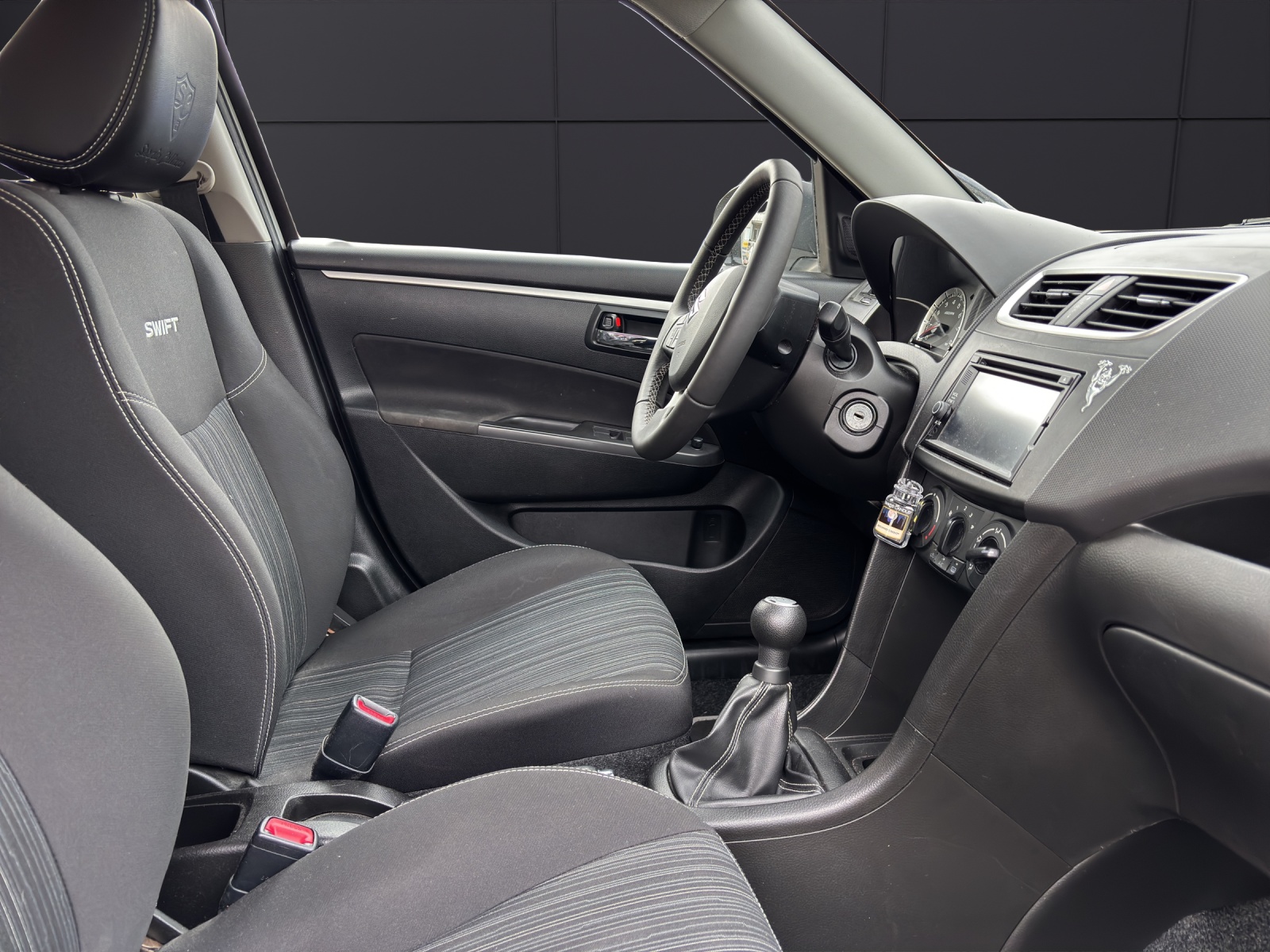 SUZUKI Swift 1.2i 16V GL Sergio Cellano 4x4-image-5