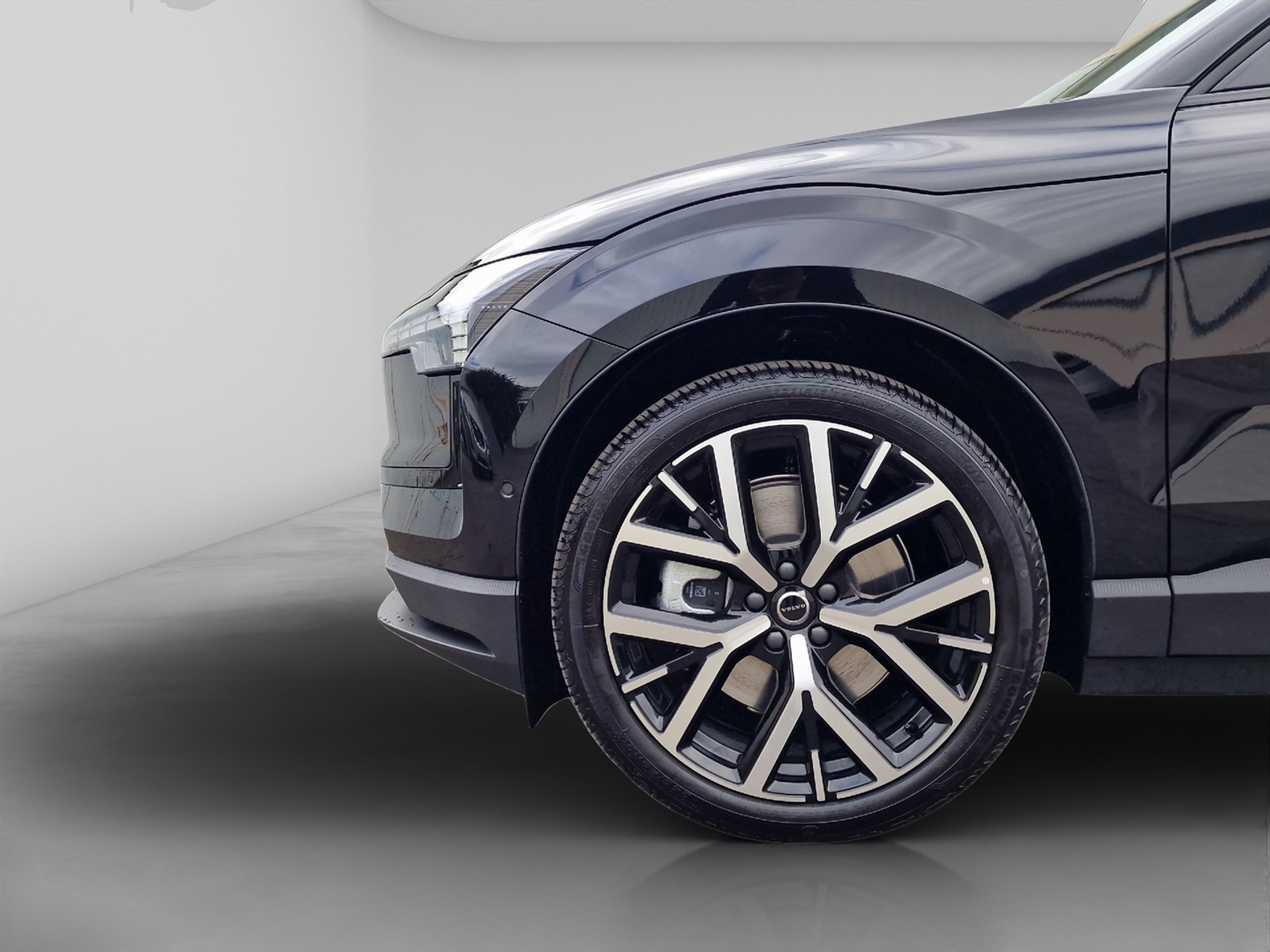 VOLVO EX30 E60 Twin Ultra Performance AWD-image-8