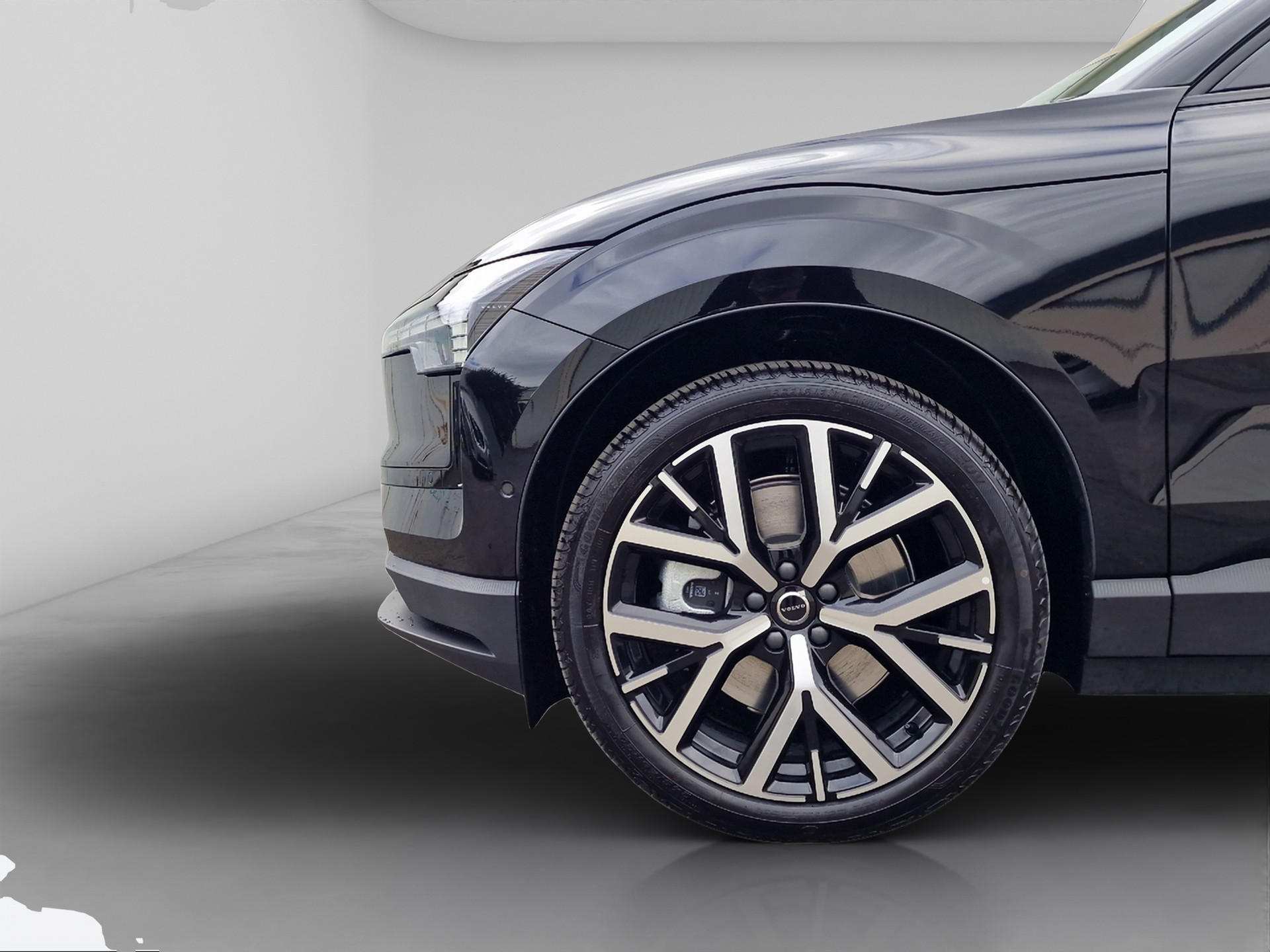 VOLVO EX30 E60 Twin Ultra Performance AWD-image-8