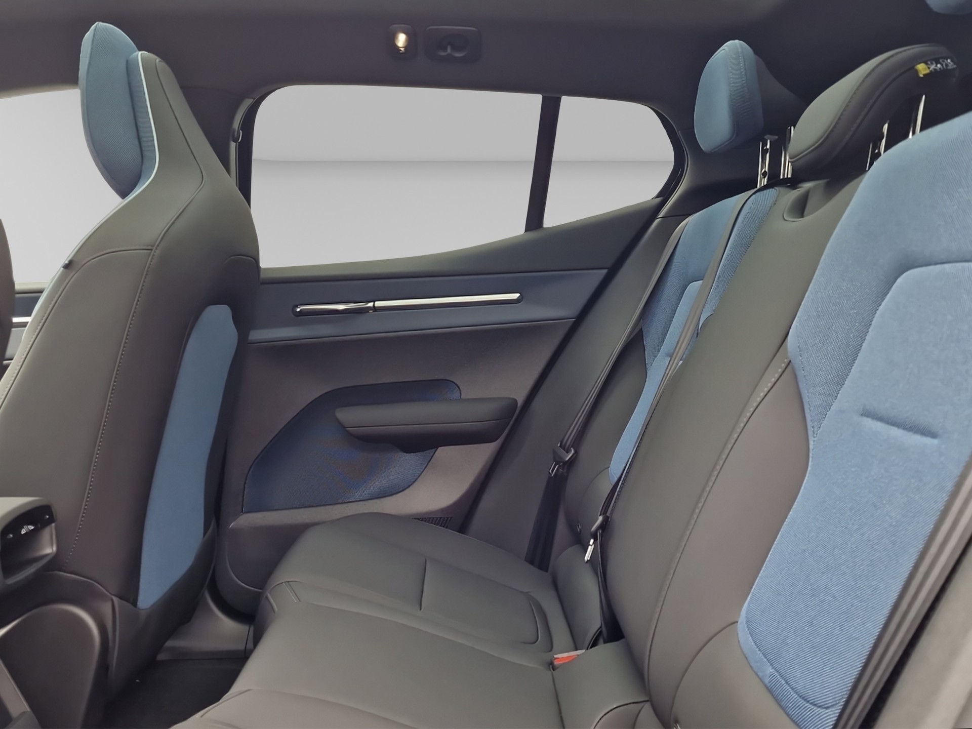 VOLVO EX30 E60 Twin Ultra Performance AWD-image-14