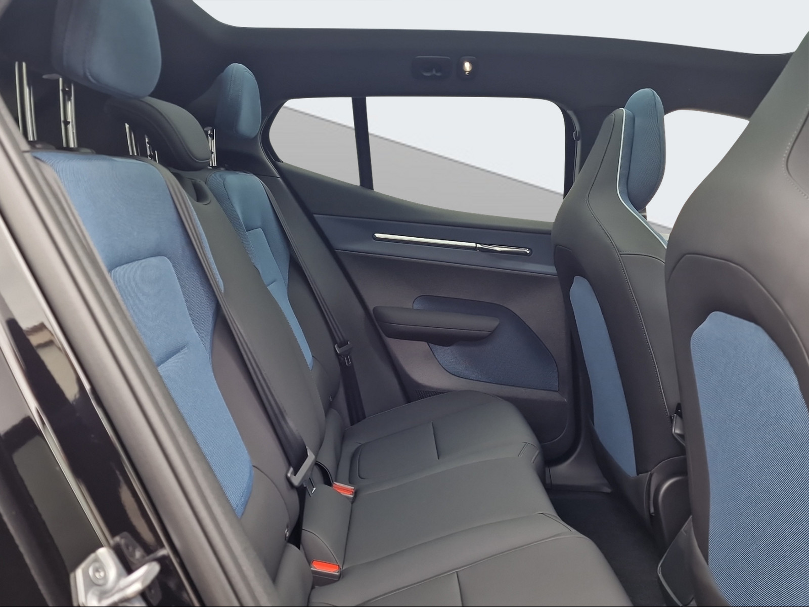 VOLVO EX30 E60 Twin Ultra Performance AWD-image-12
