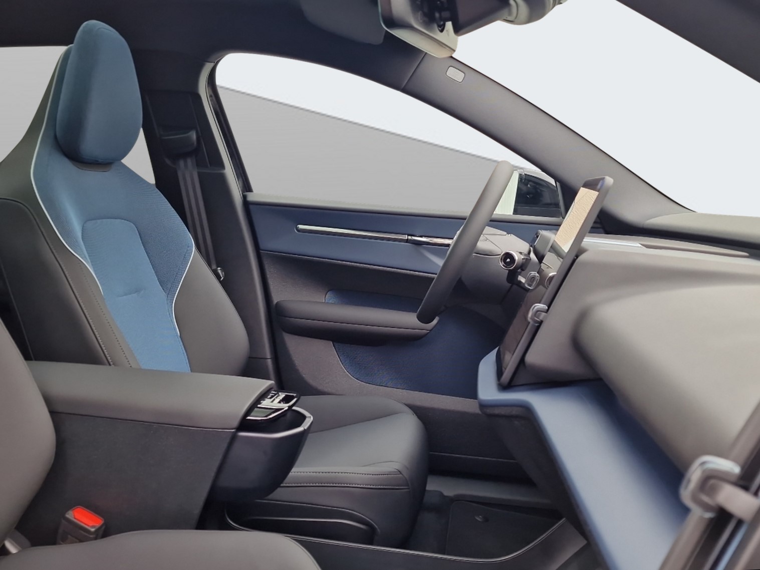 VOLVO EX30 E60 Twin Ultra Performance AWD-image-13