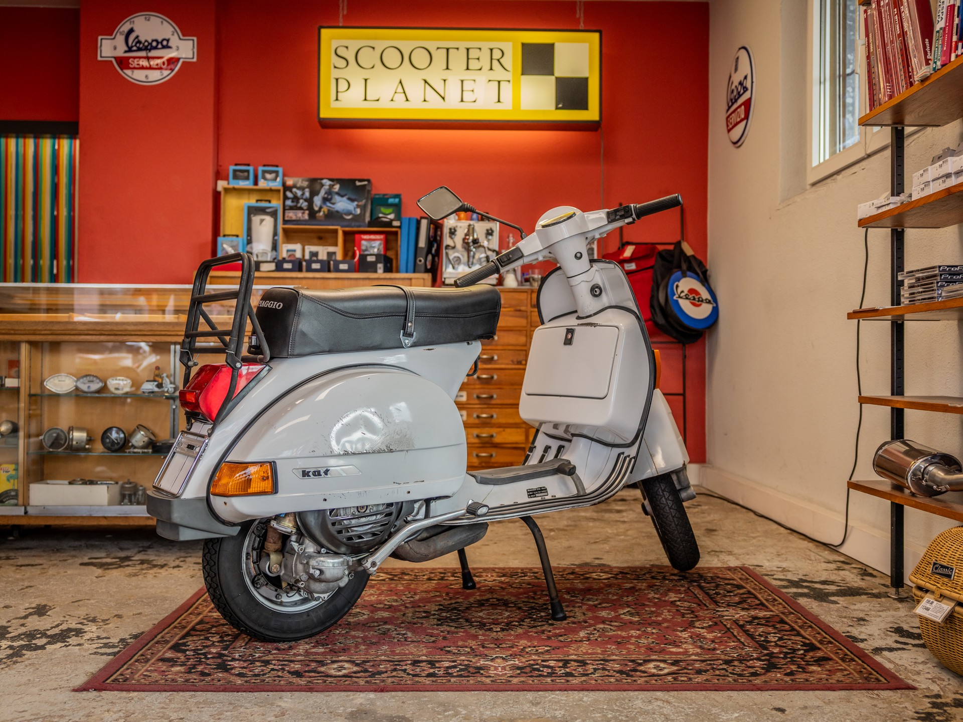 PIAGGIO Vespa PX 125 E-showroom-element-3