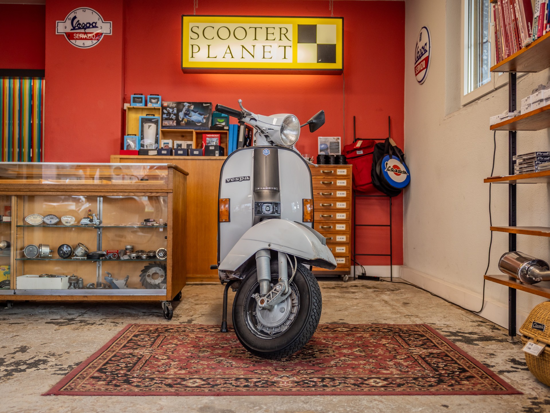 PIAGGIO Vespa PX 125 E-showroom-element-1