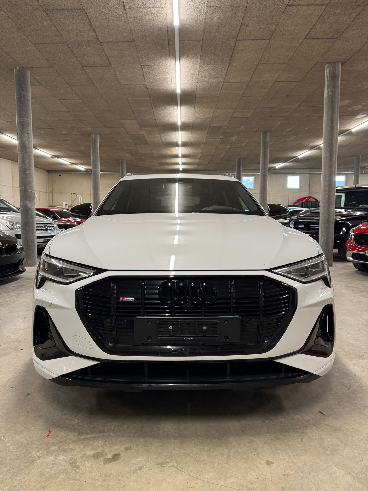 AUDI e-tron 50 S Line quattro-image-6