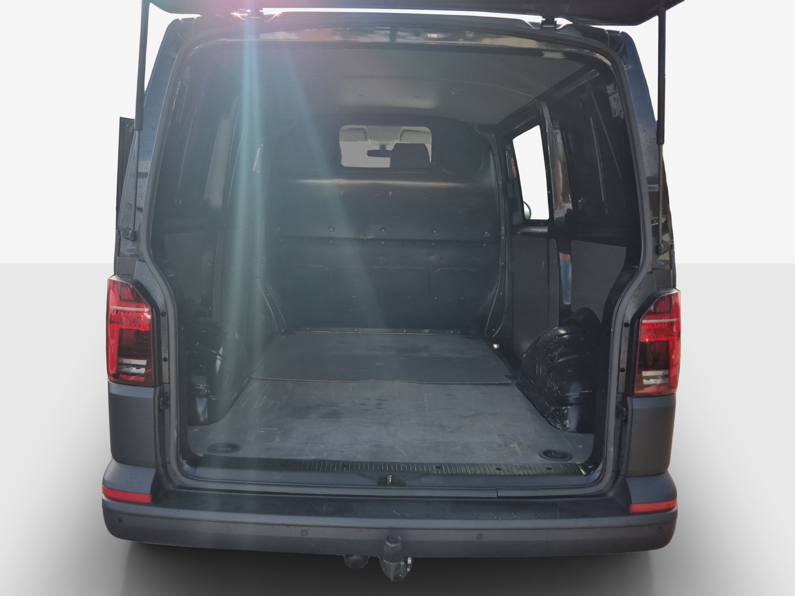 VW T6.1 2.0 TDI 4Motion DSG-image-12