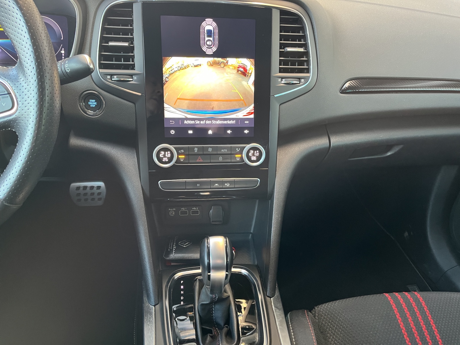 RENAULT Mégane Grandtour 1.6 E-Tech R.S. Line-image-10