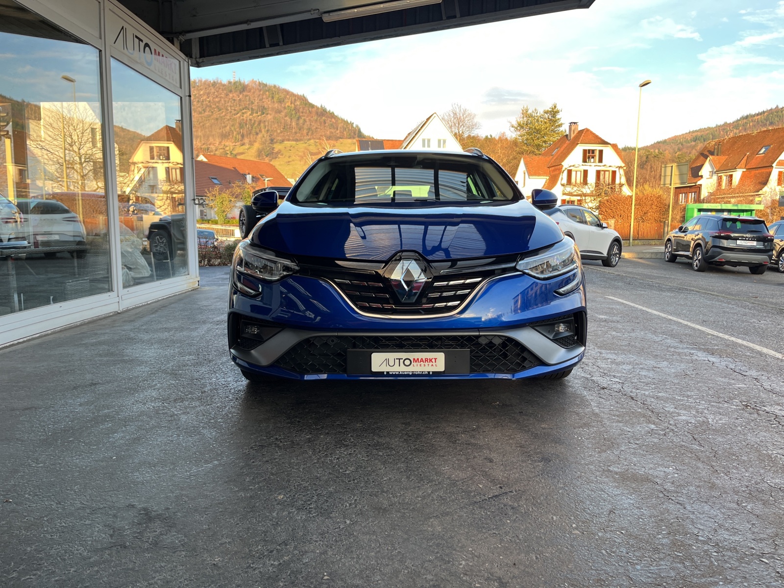 RENAULT Mégane Grandtour 1.6 E-Tech R.S. Line-image-5