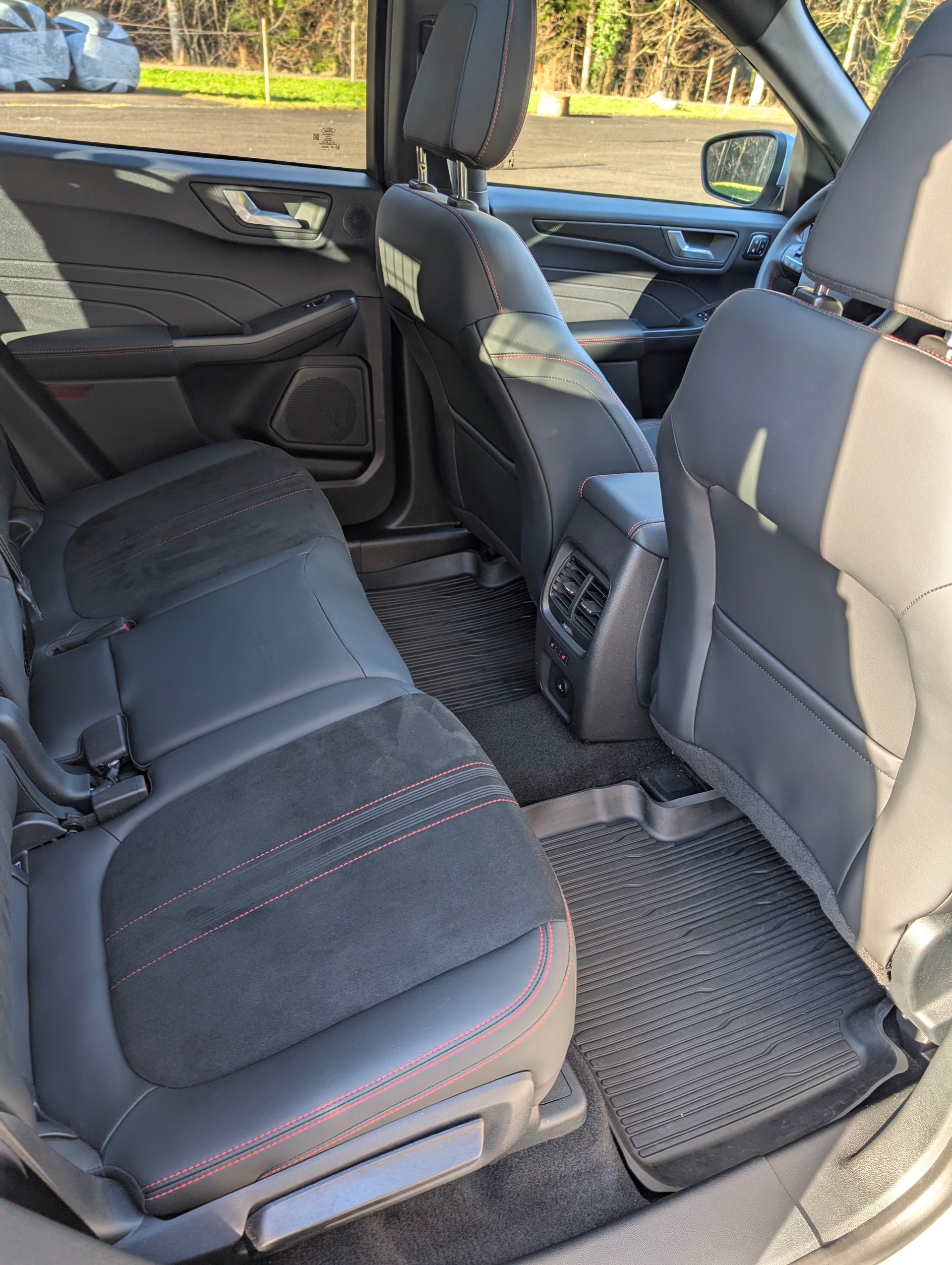 FORD Kuga 2.5 FHEV ST-Line X 4WD-image-17