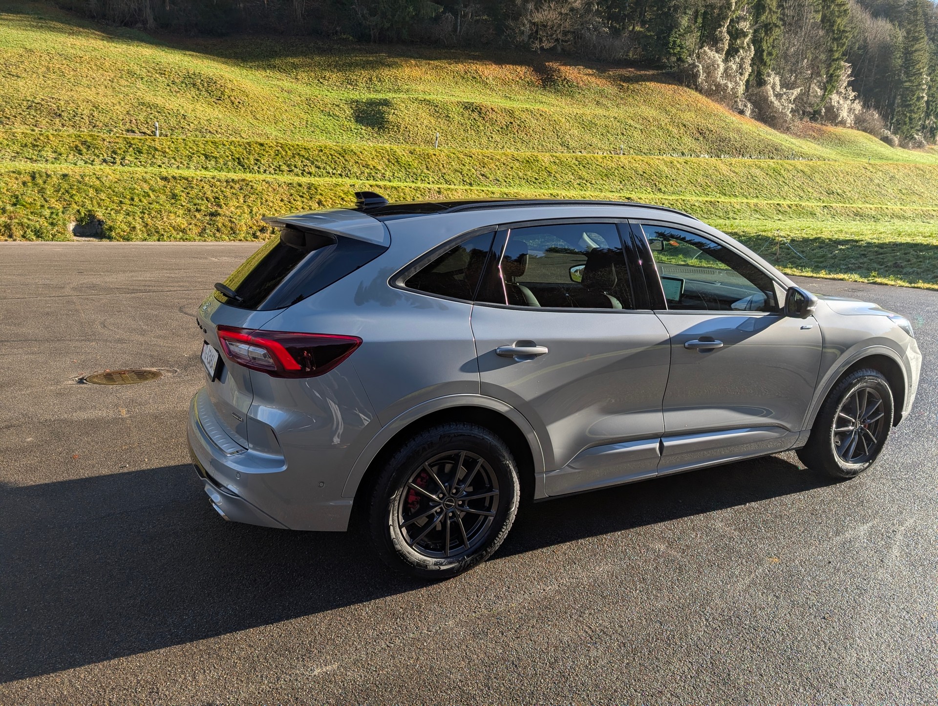 FORD Kuga 2.5 FHEV ST-Line X 4WD-image-6